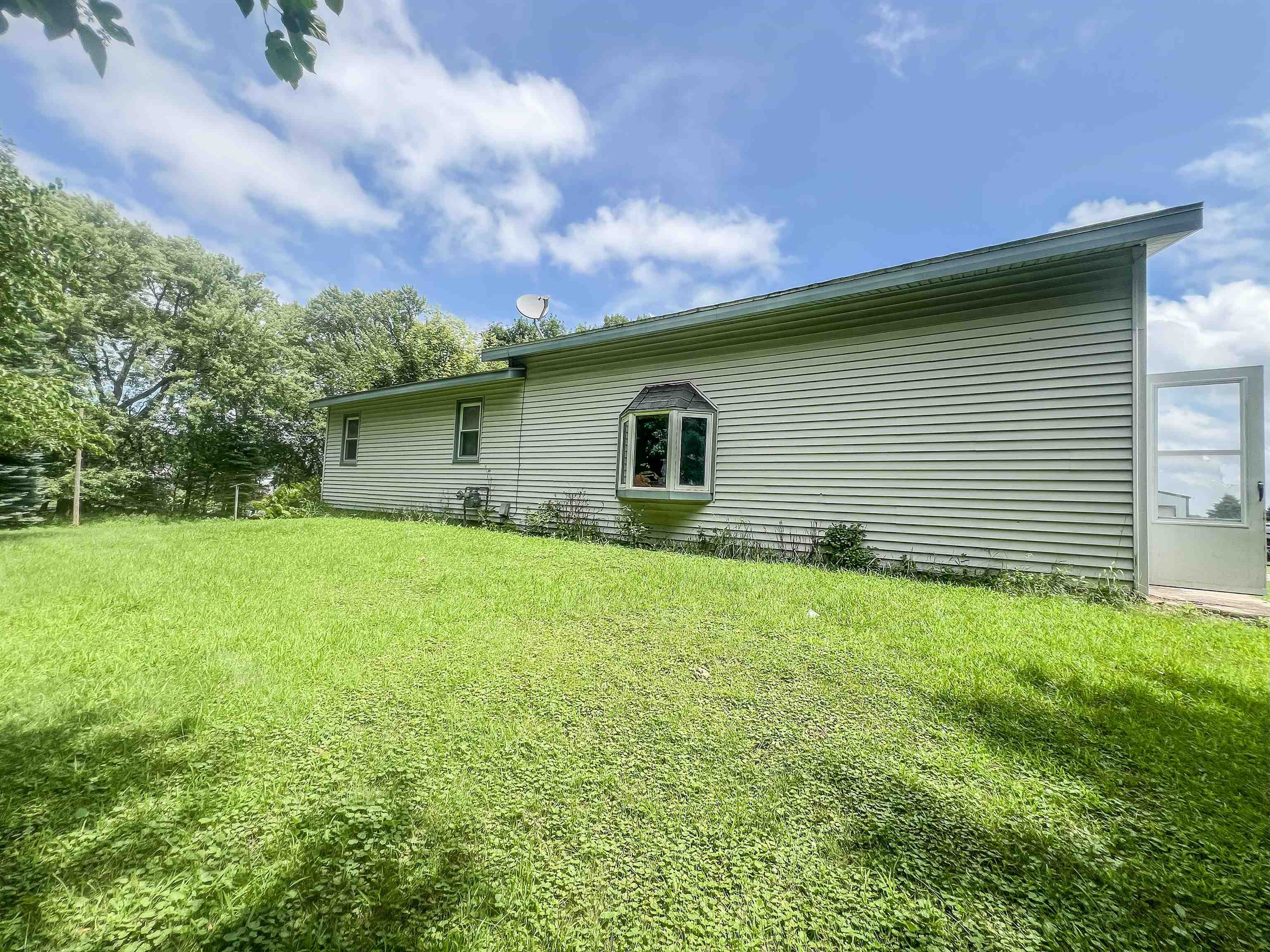 3255 Erie Avenue, Spirit Lake, IA 51360 