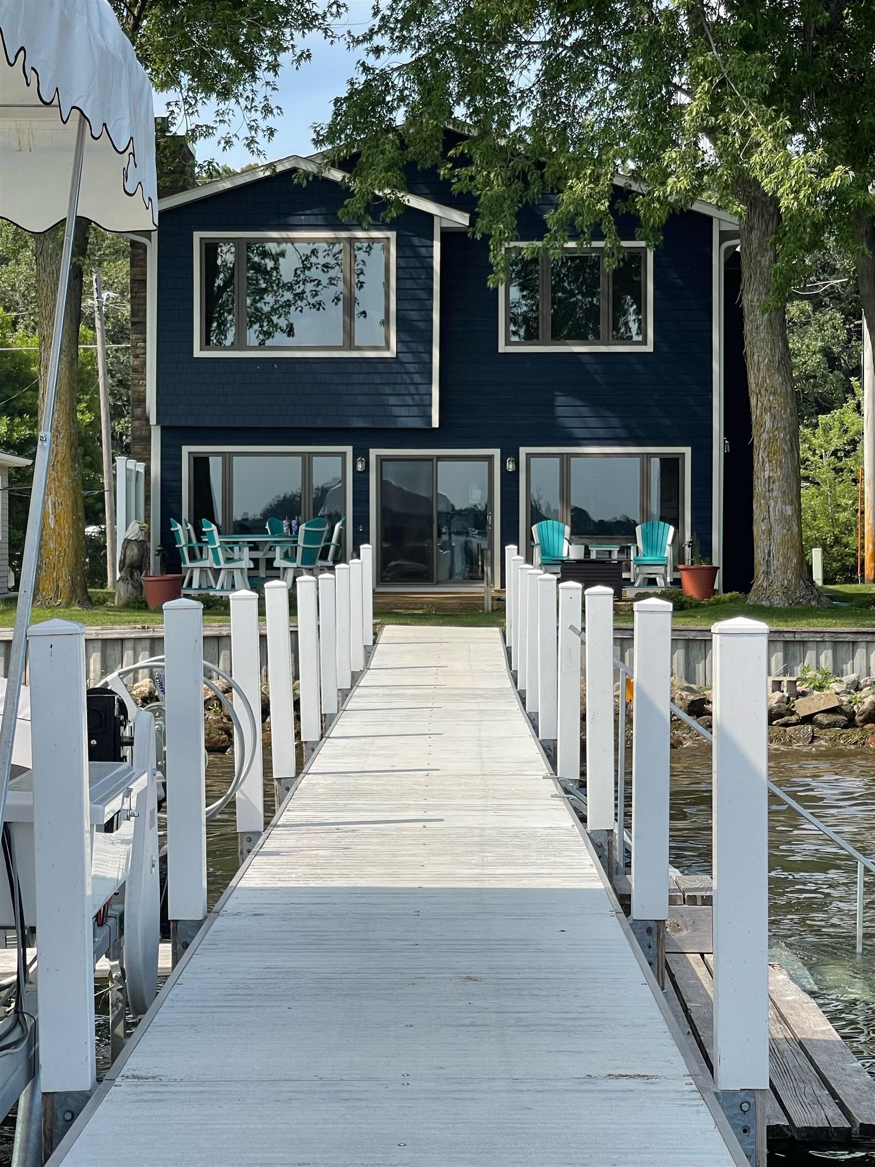2209 Lakeshore Drive, Wahpeton, IA 51351 