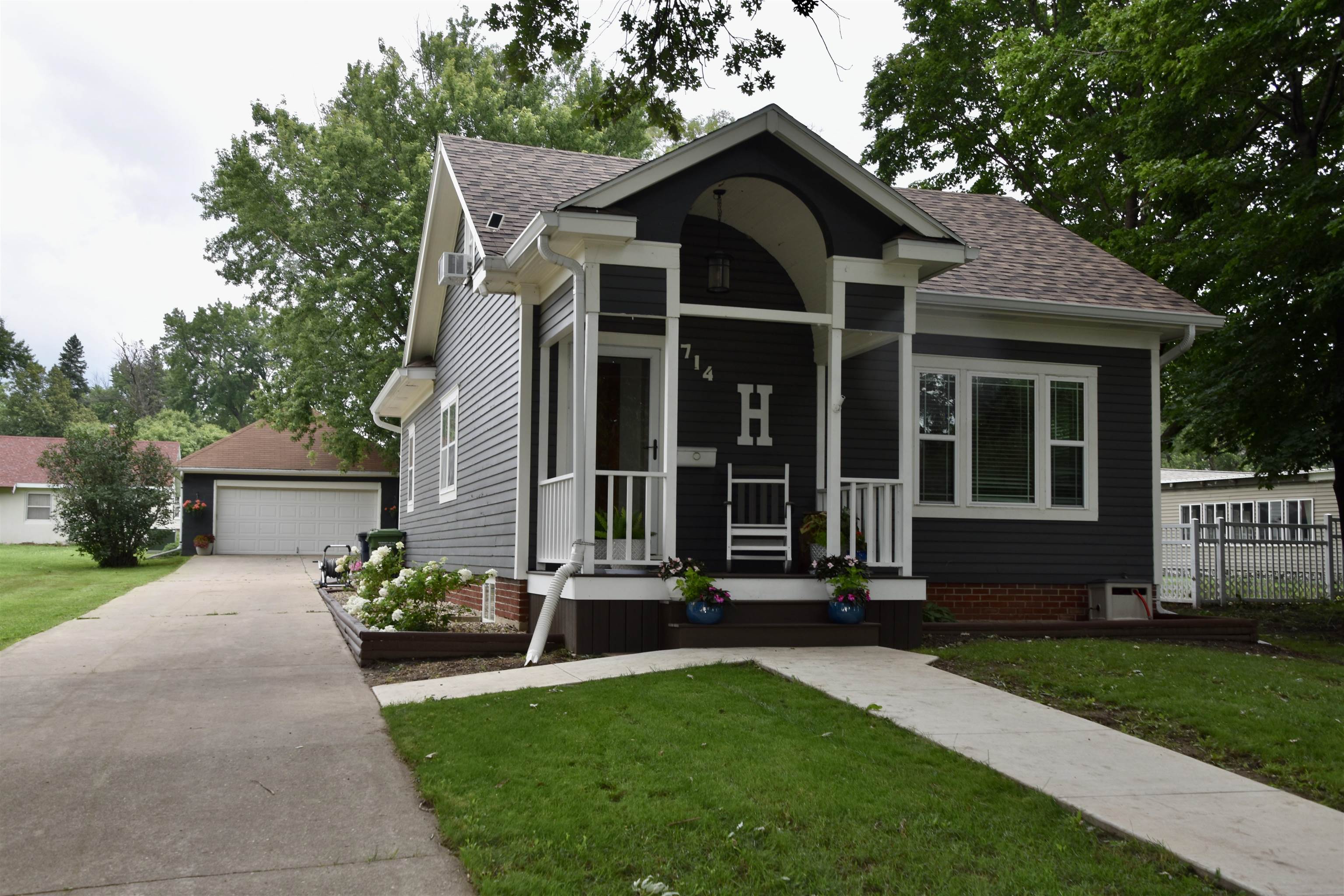 714 7th Street, Sibley, IA 51249 