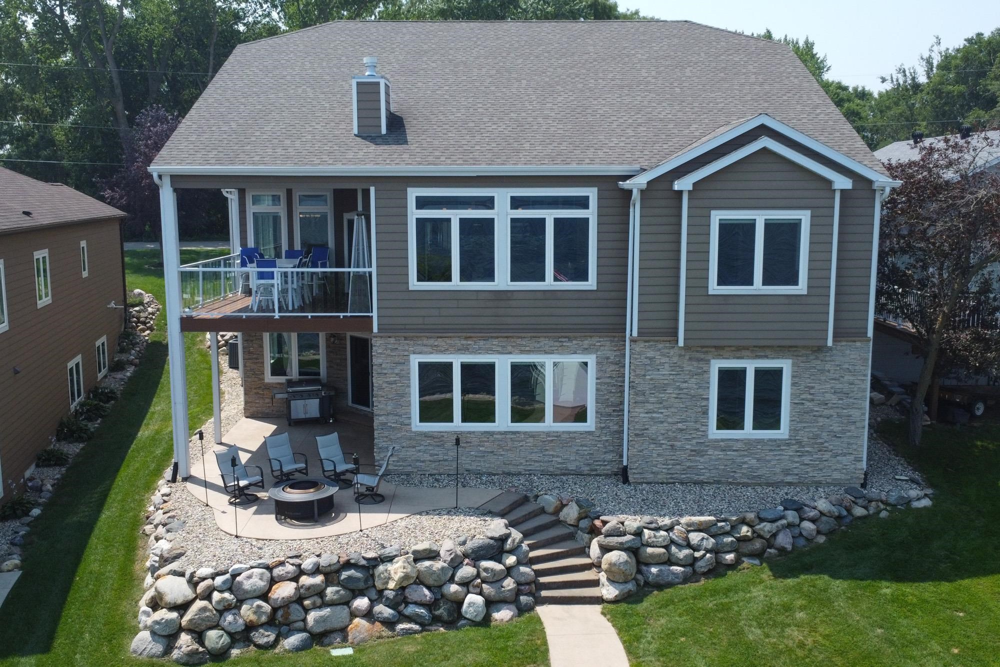 3012 Lakeview Street, Wahpeton, IA 51351 