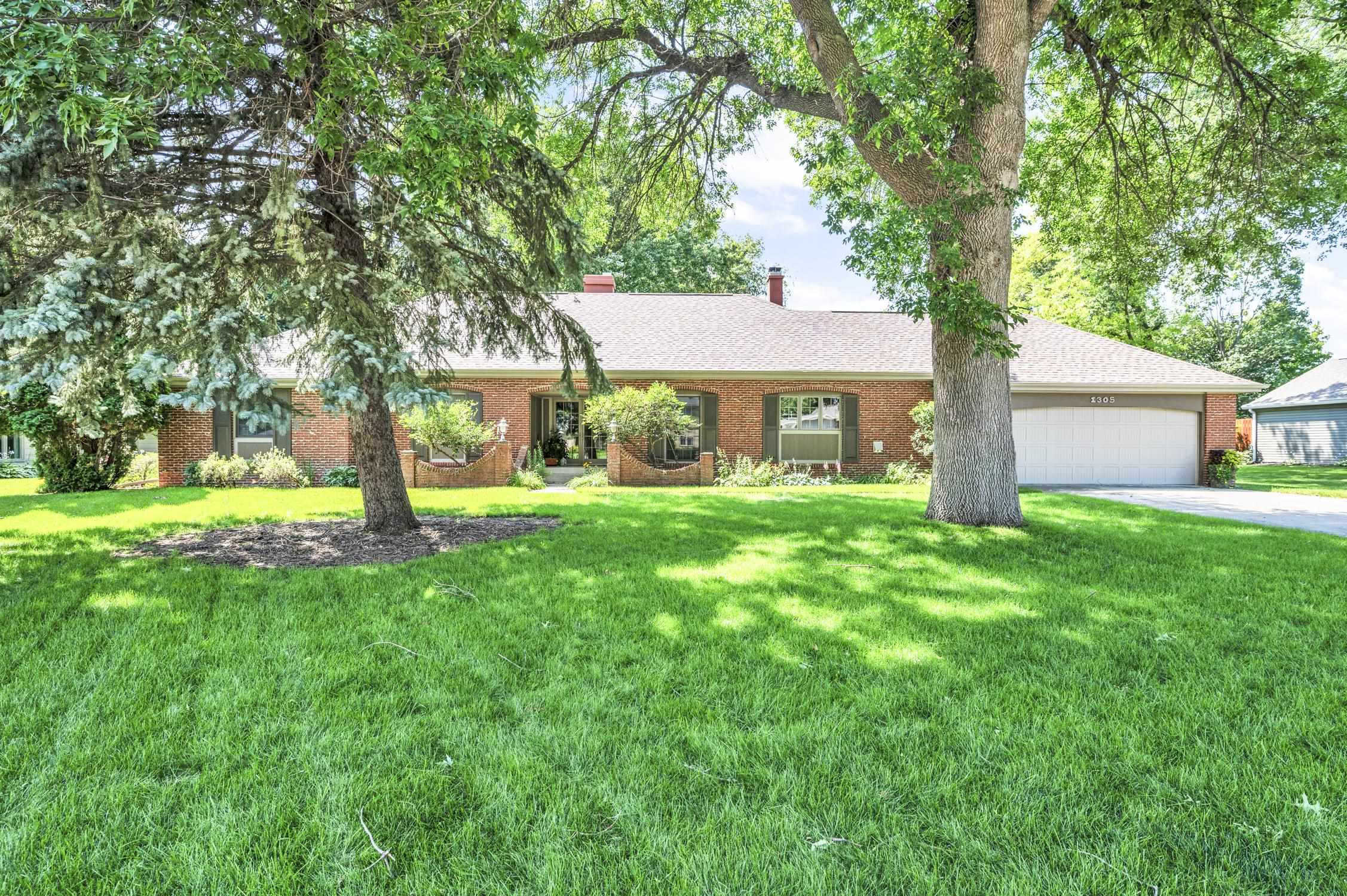 1305 18th Avenue, Spencer, IA 51301 