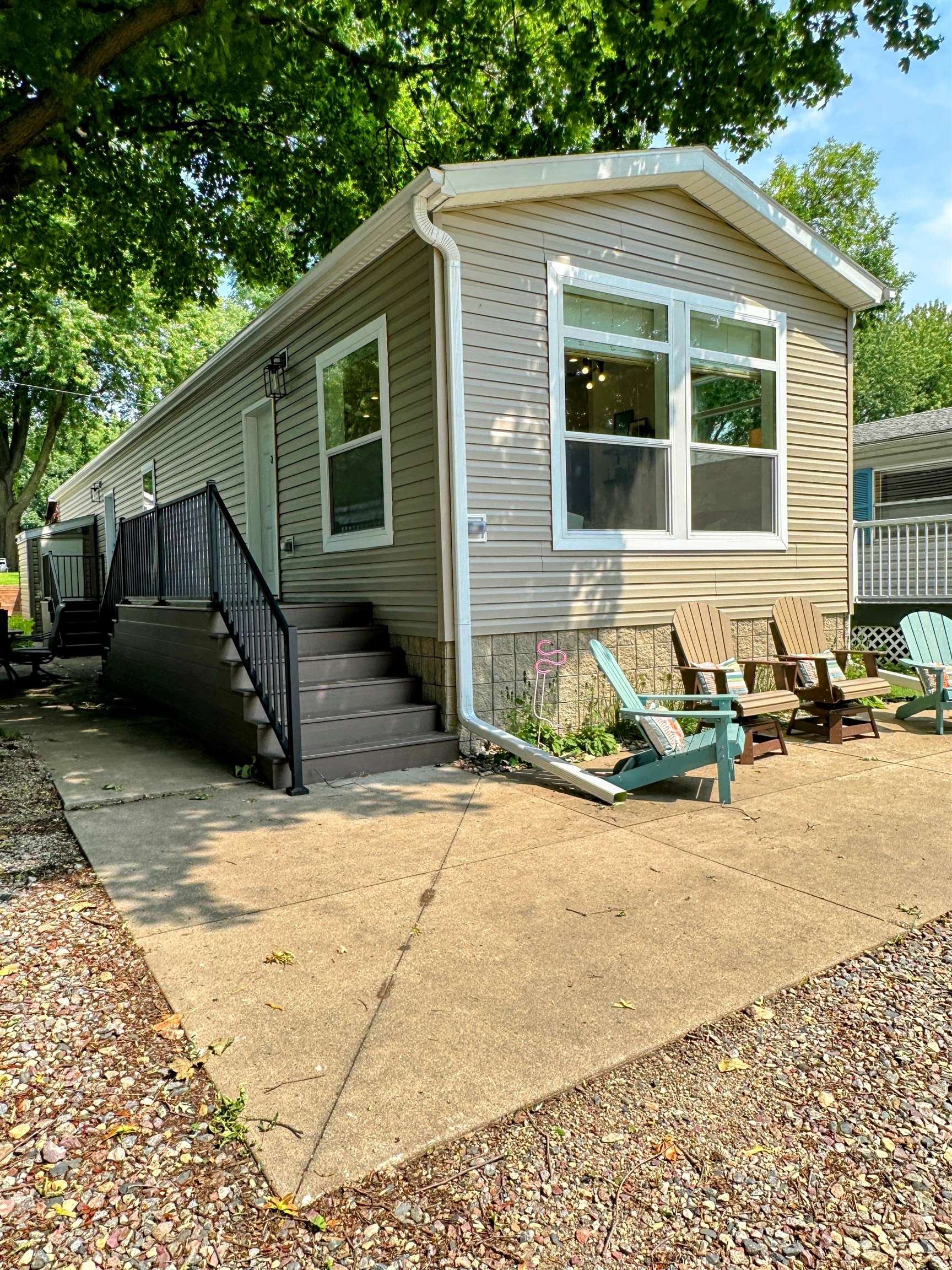 1725 Bow St #40, Wahpeton, IA 51360 