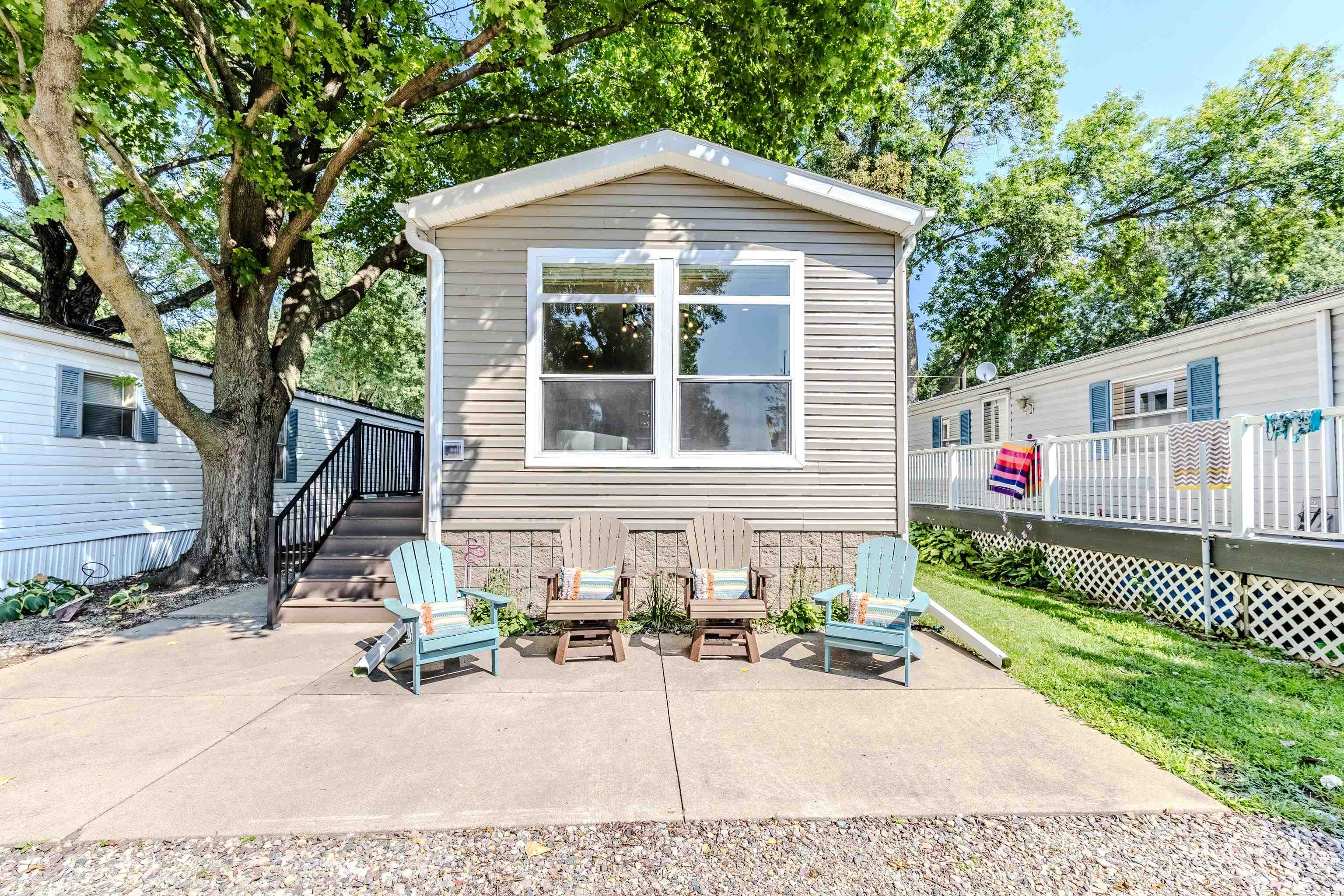 1725 Bow St #40, Wahpeton, IA 51360 
