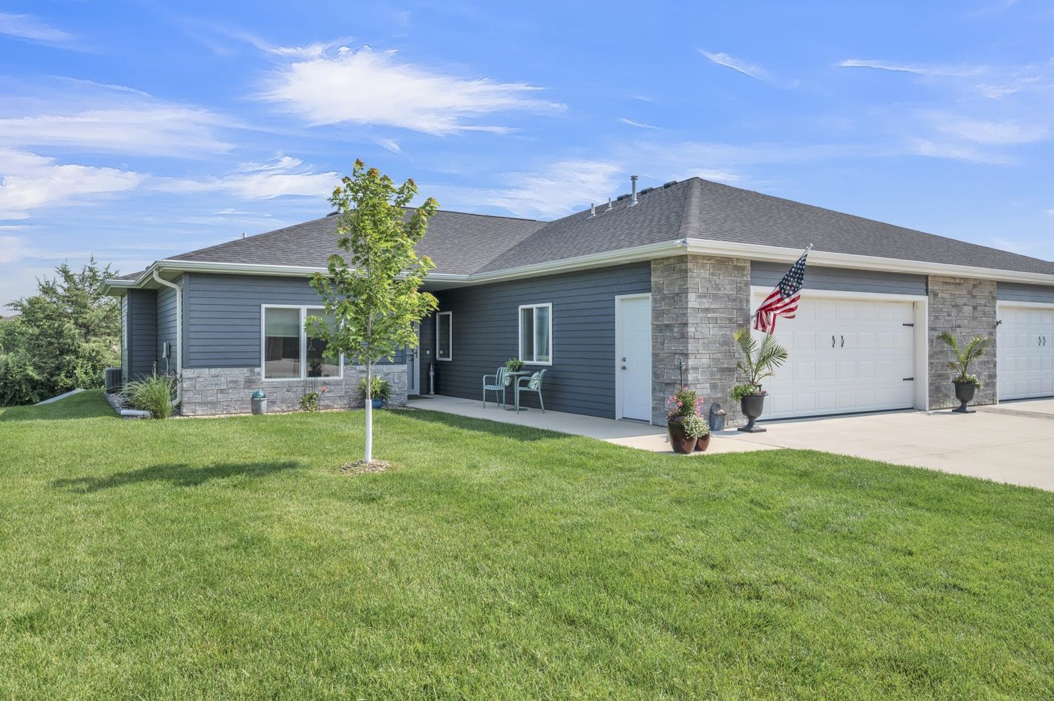 3360 Prairie Meadow Drive #B, Milford, IA 51351 