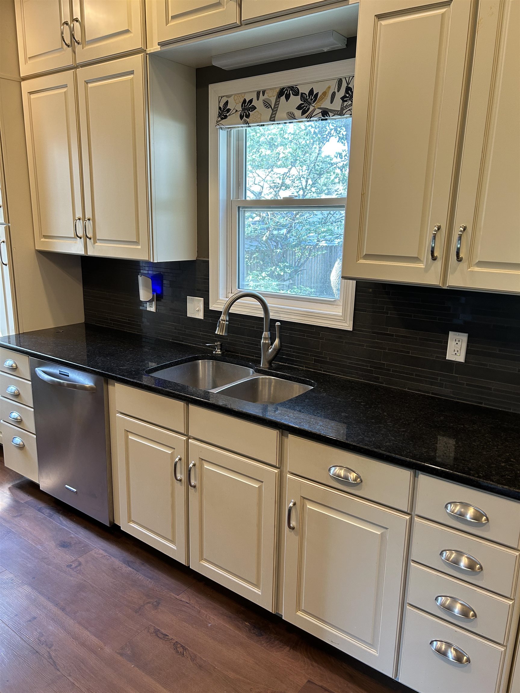 MLS #251024