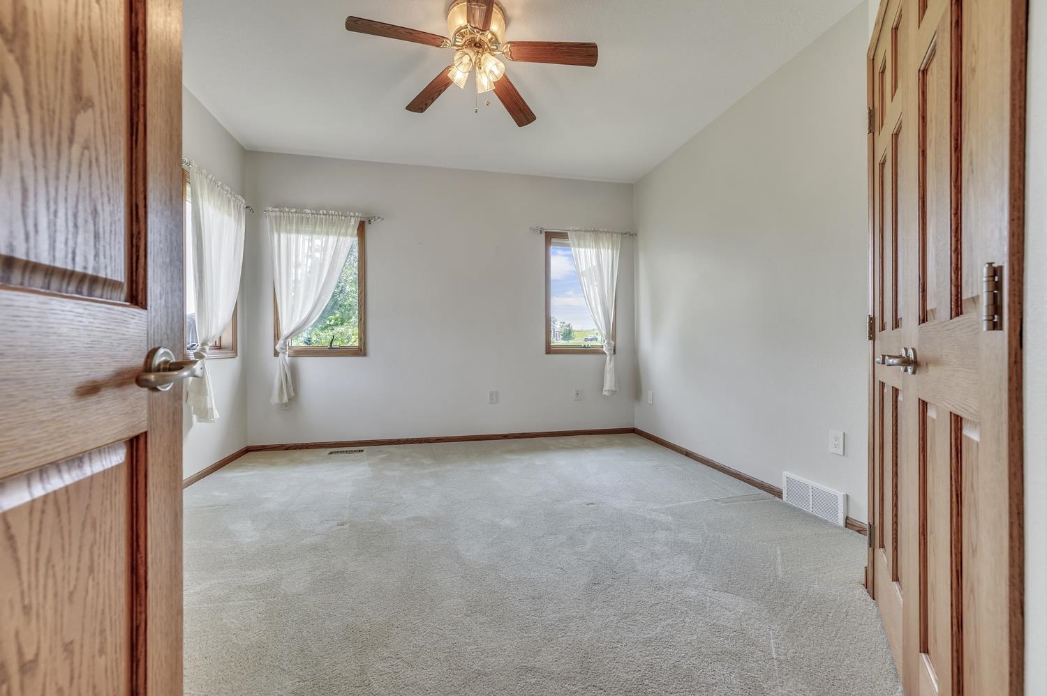 MLS #251030