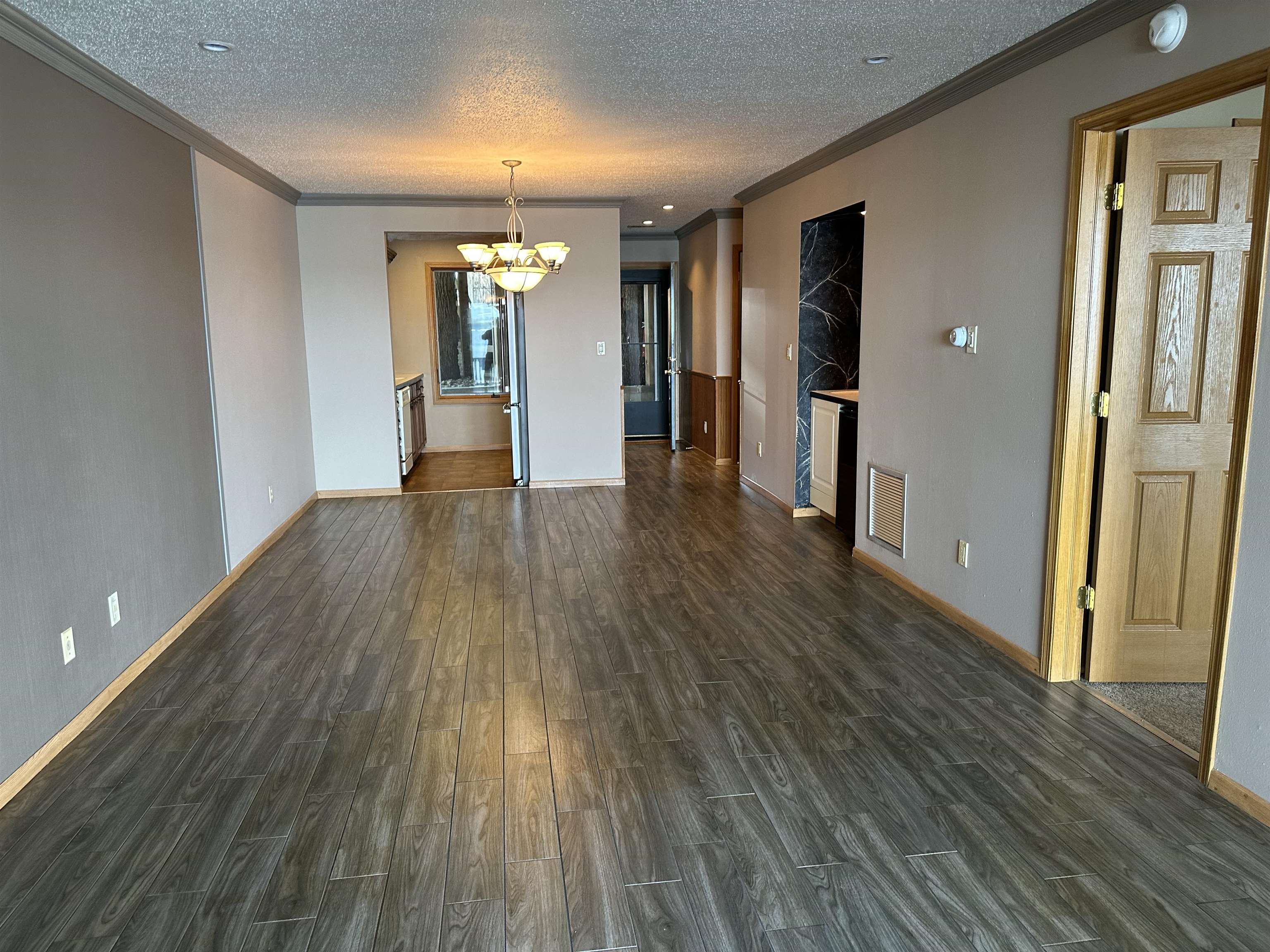 MLS #251056