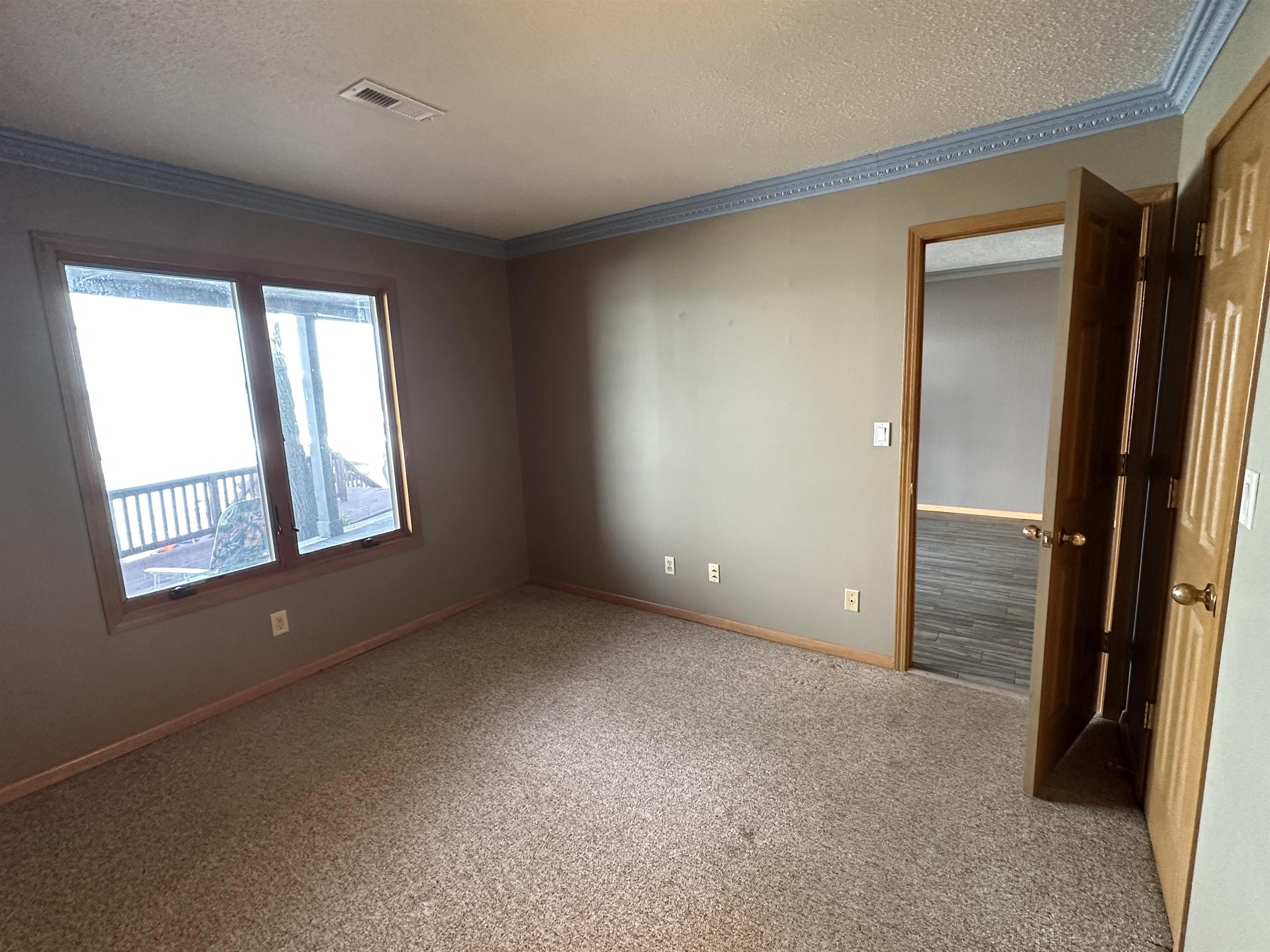 MLS #251056