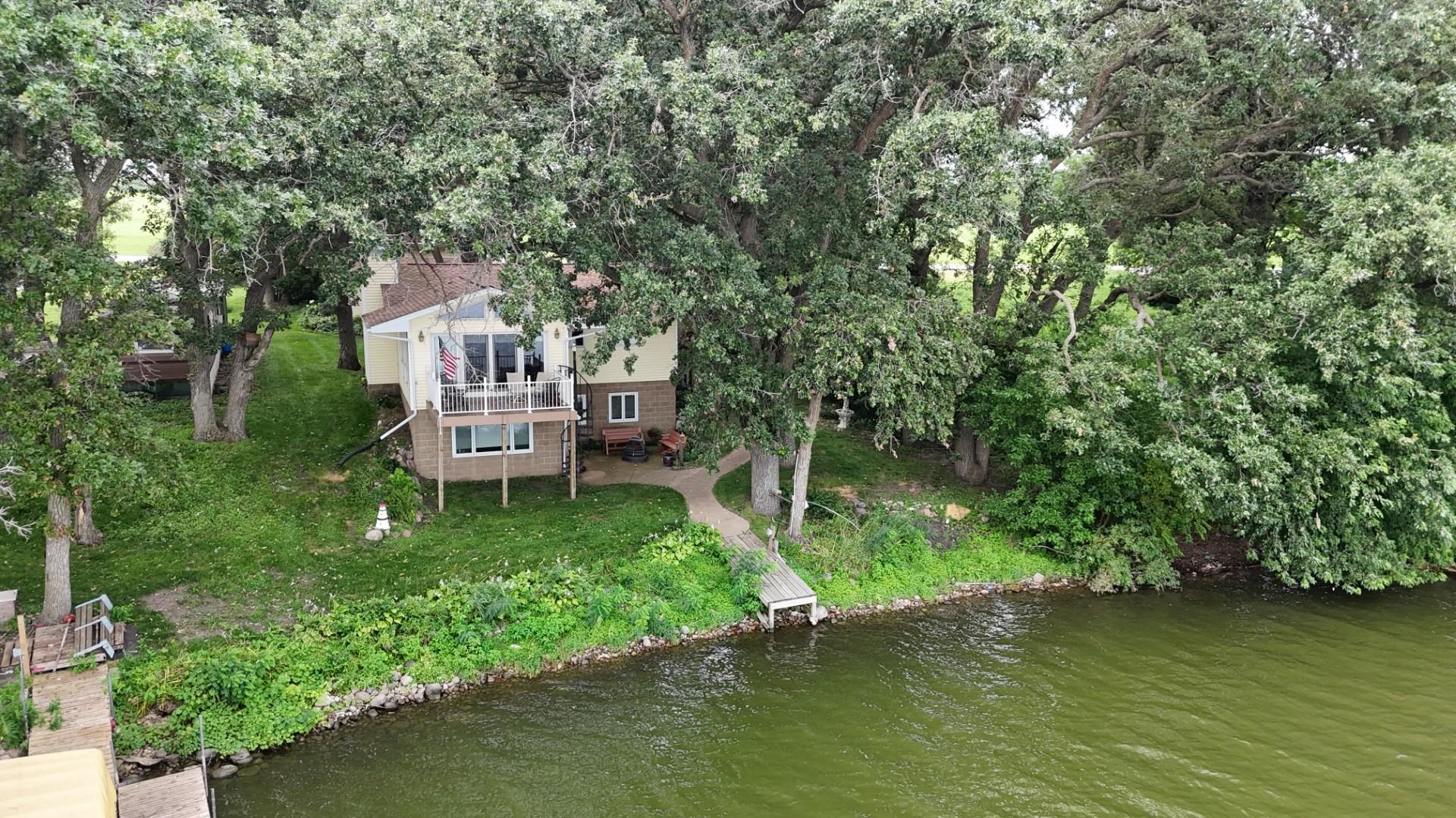 20540 232nd Avenue, Arnolds Park, IA 51351 