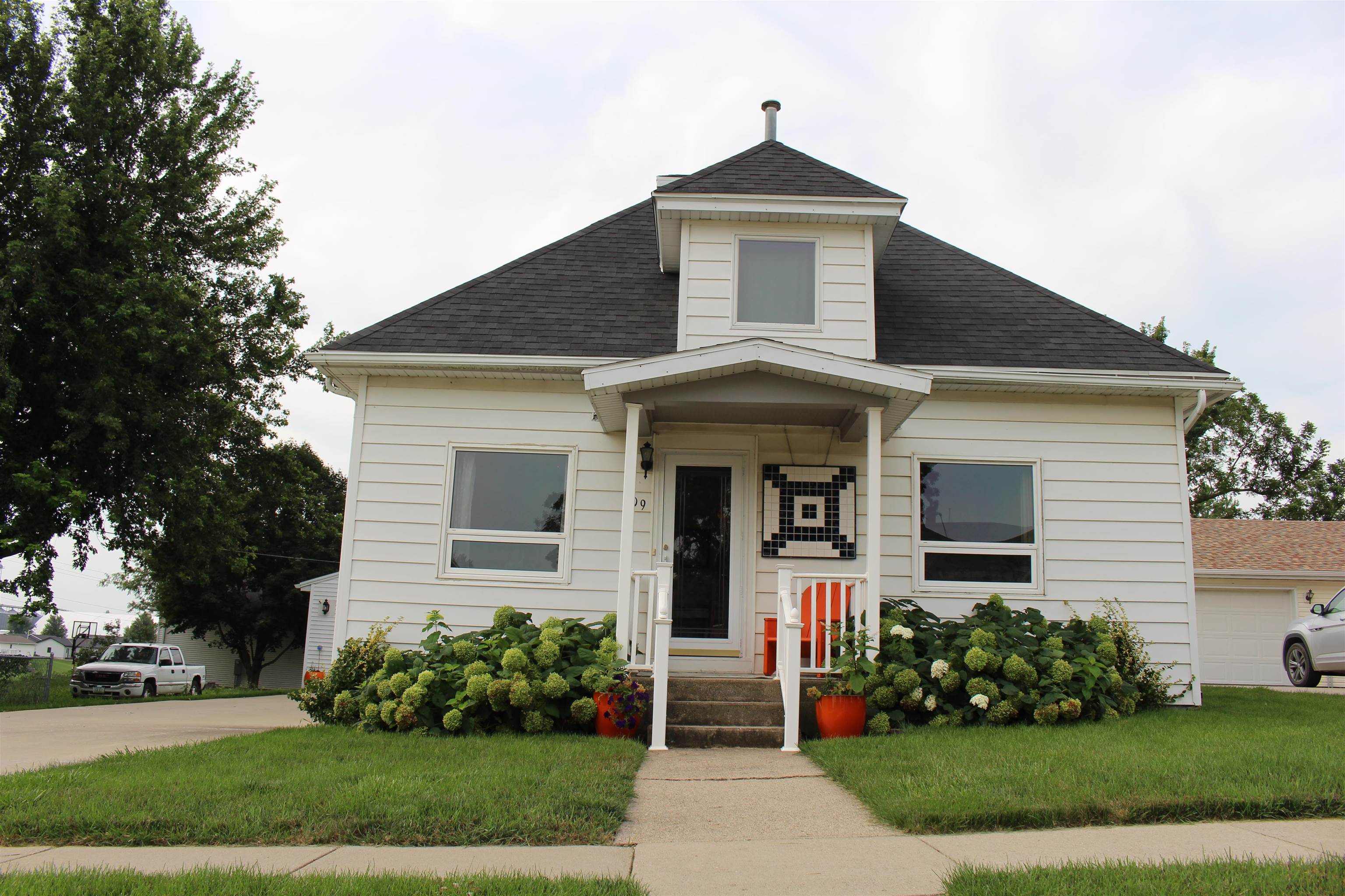 109 Center Street, Arcadia, IA 51430 