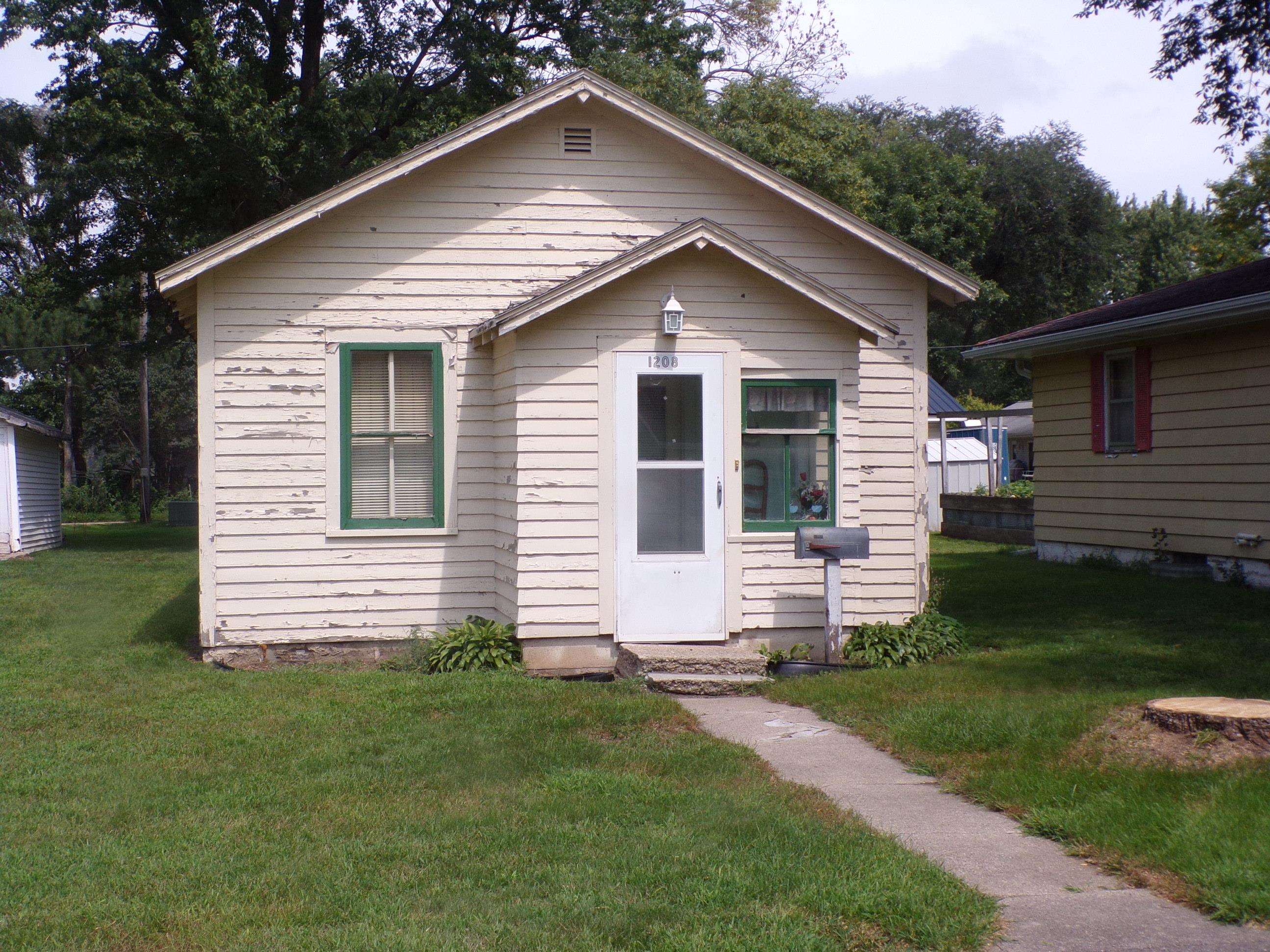 1208 8th St, Milford, IA 51351 