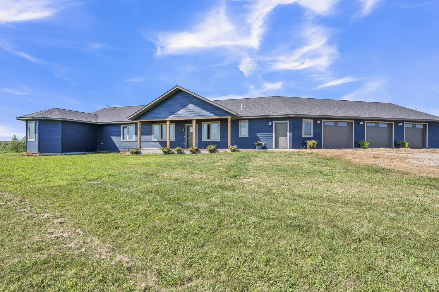 7095 200th Street, Harris, IA 51345 