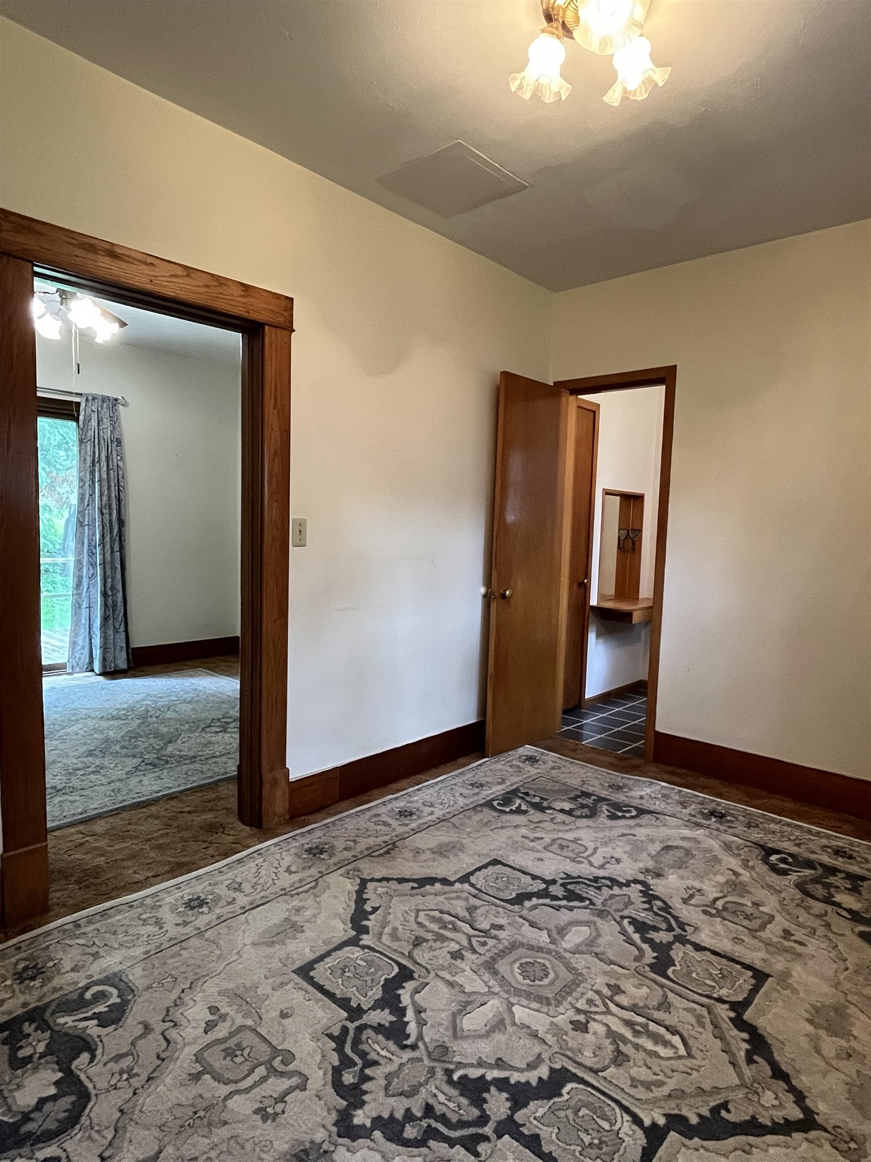 MLS #251082