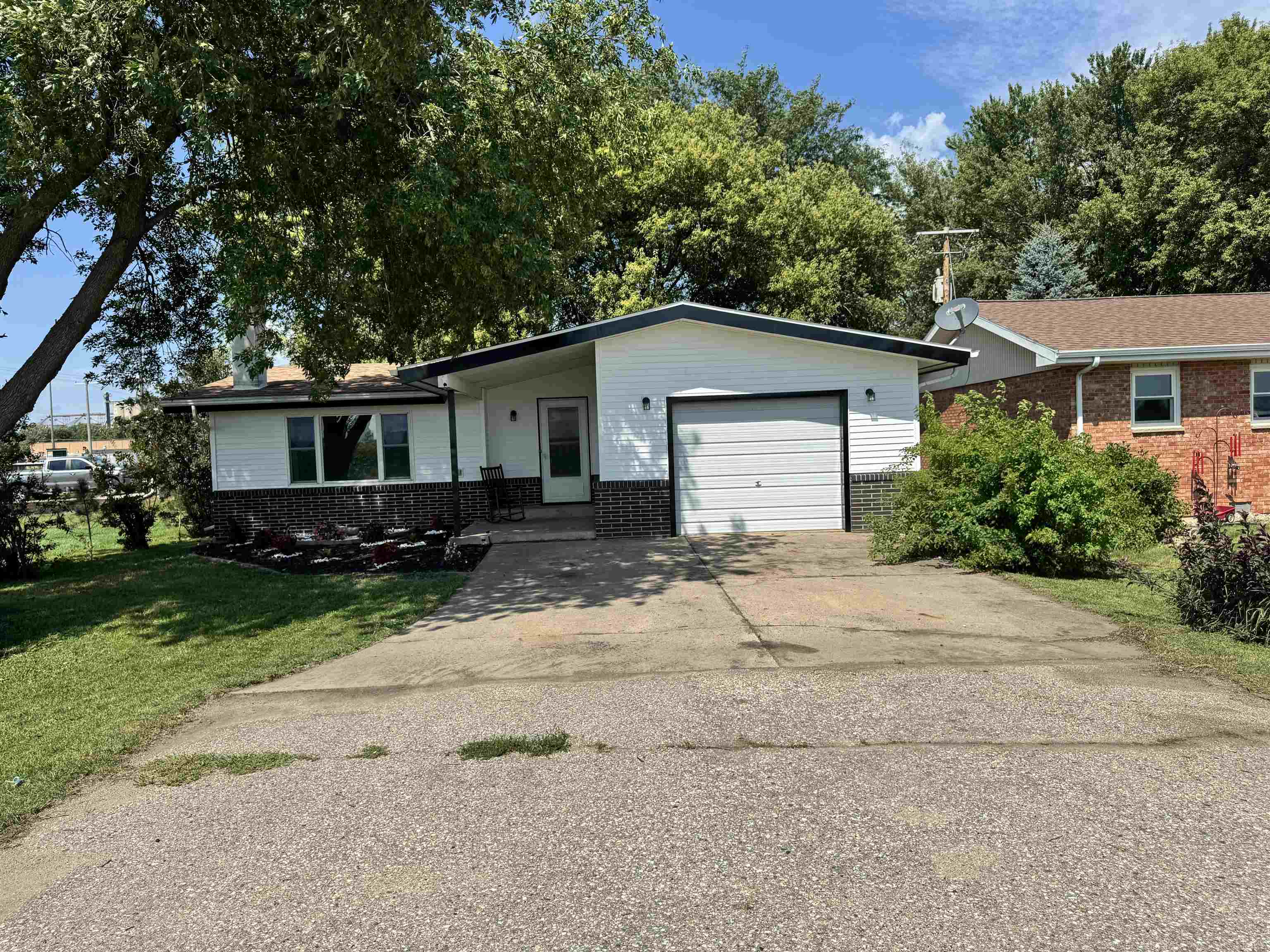 MLS #251084