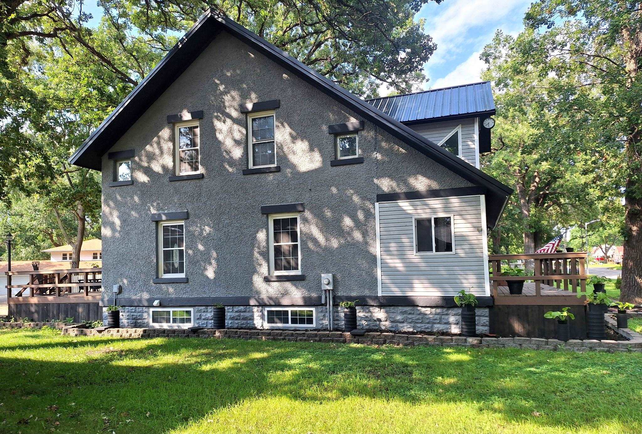 MLS #251102