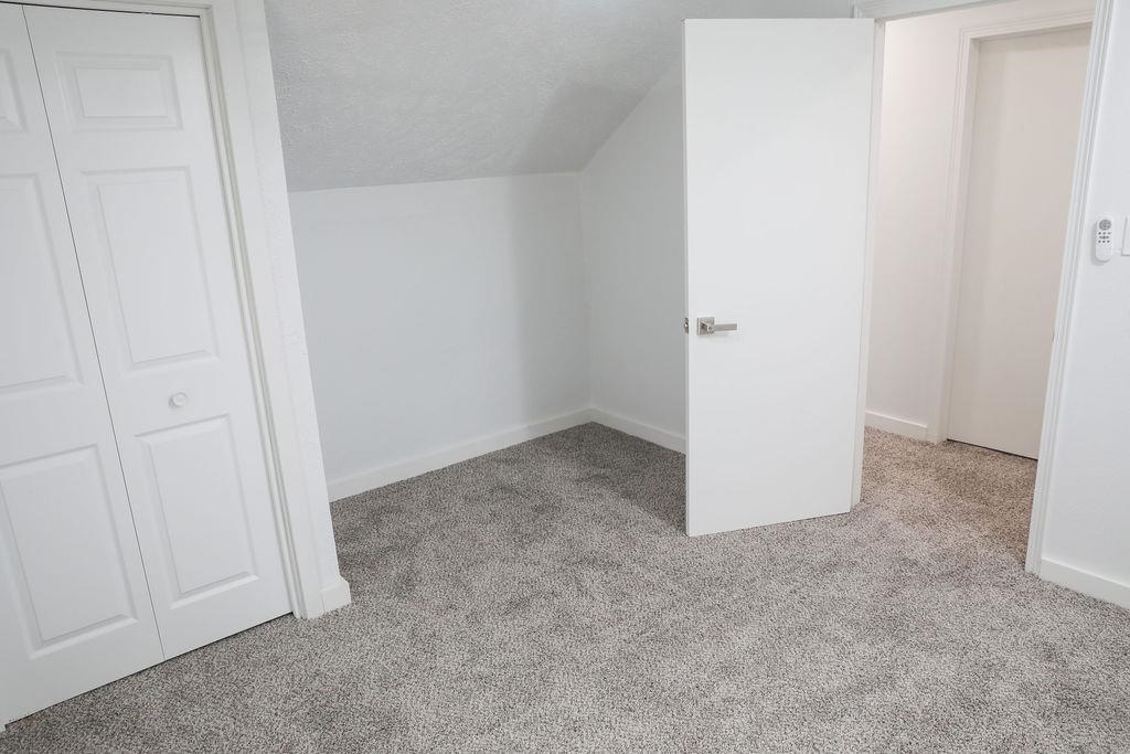 MLS #251102