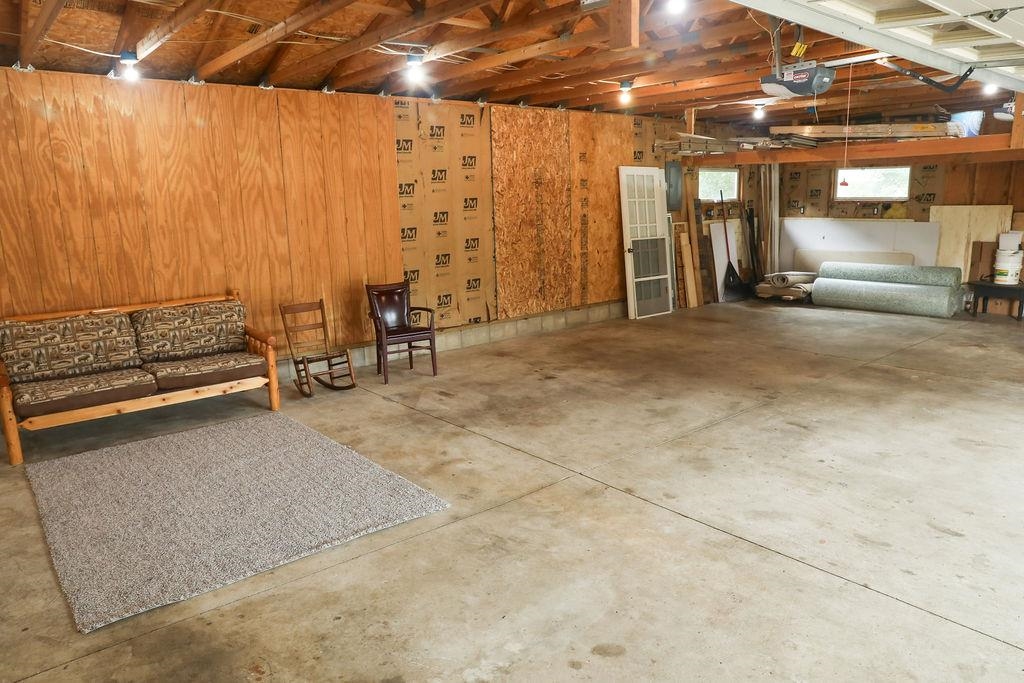 MLS #251102