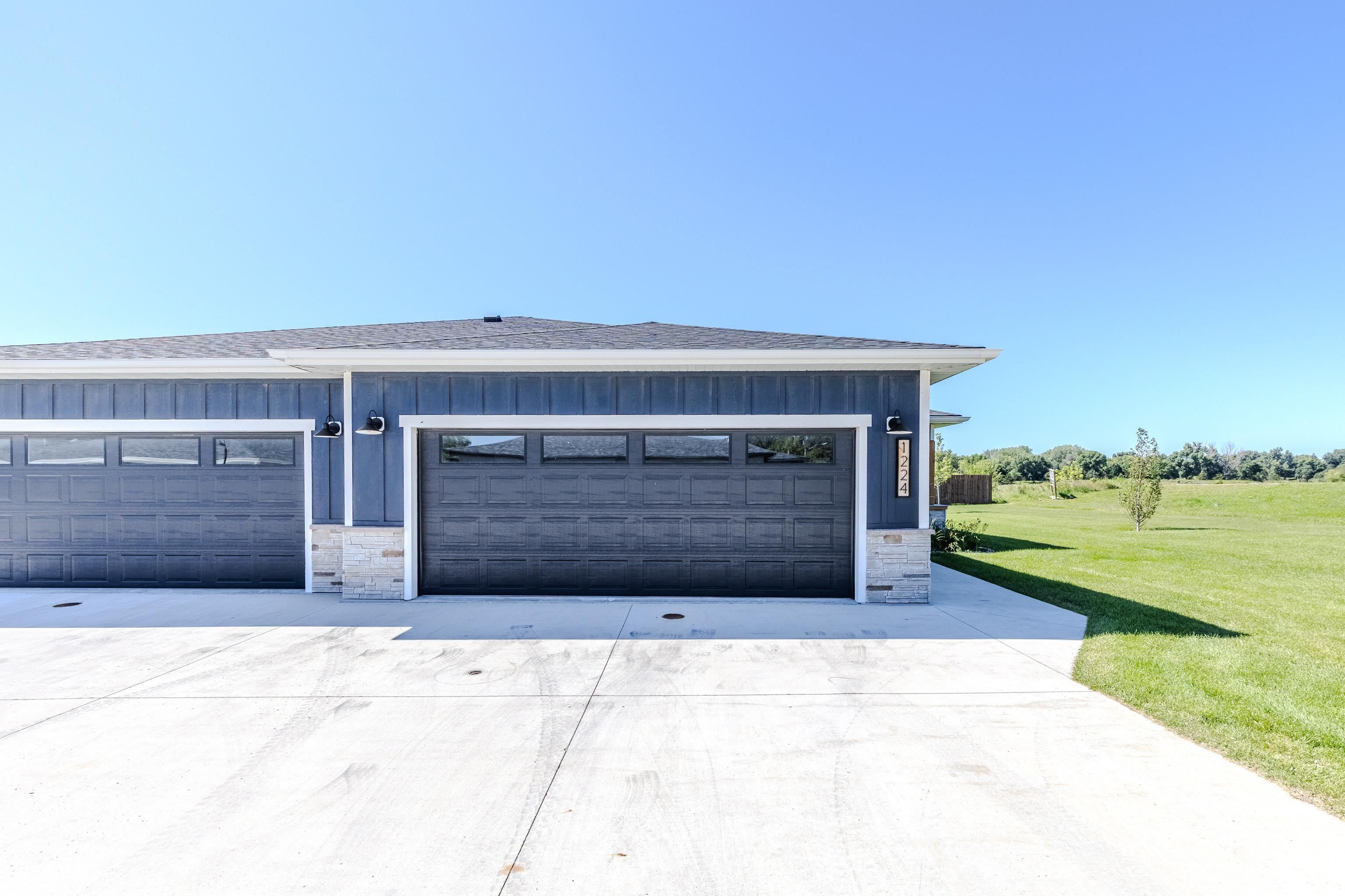 1224 Lower Loop, Arnolds Park, IA 51331 