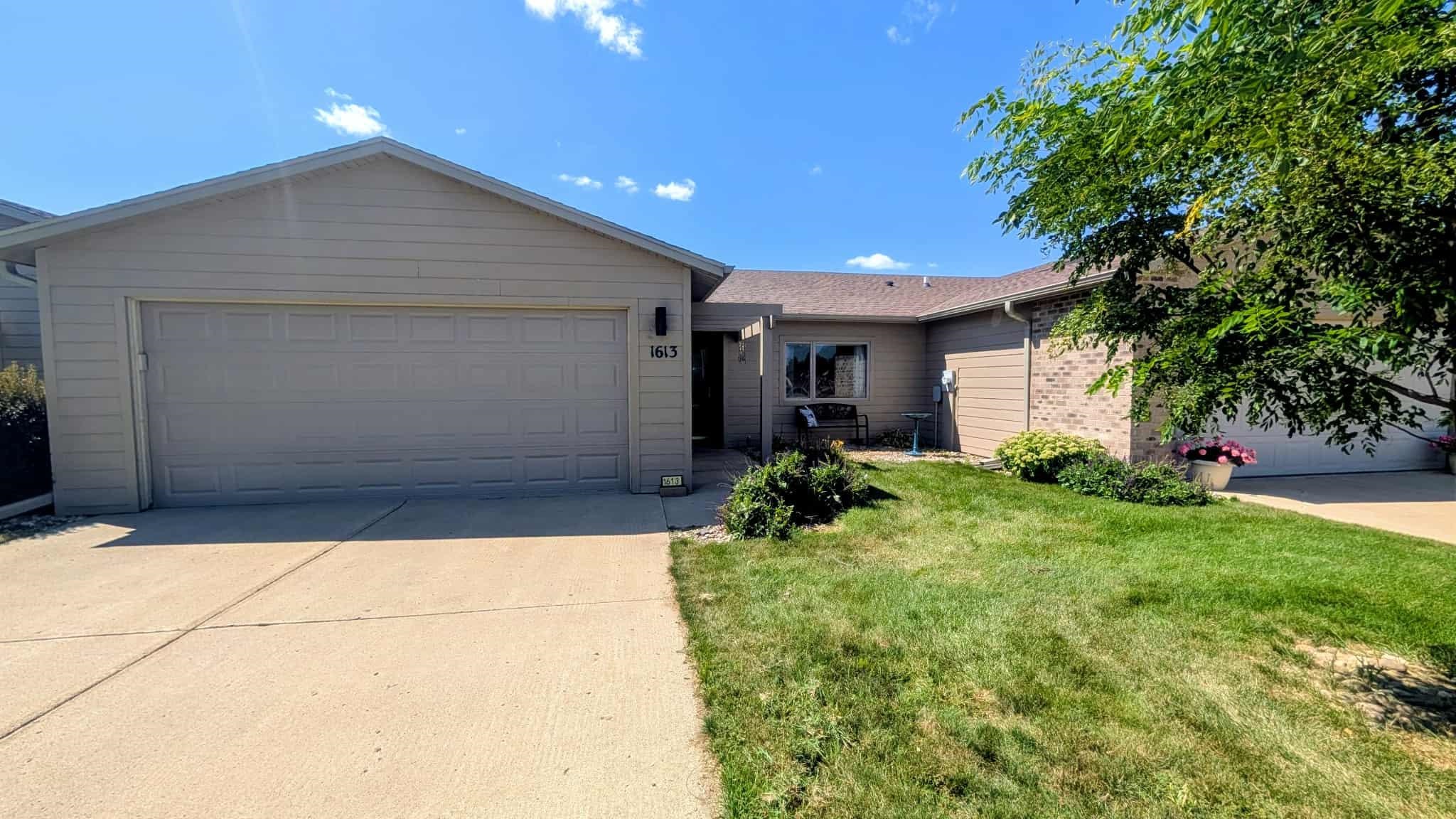 1613 11th Avenue, Spencer, IA 51360 