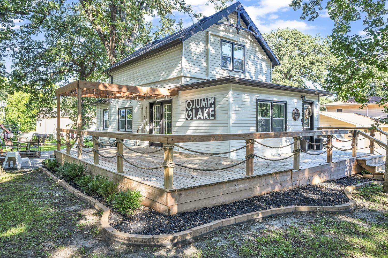 1806 Chicago Avenue, Spirit Lake, IA 51360 