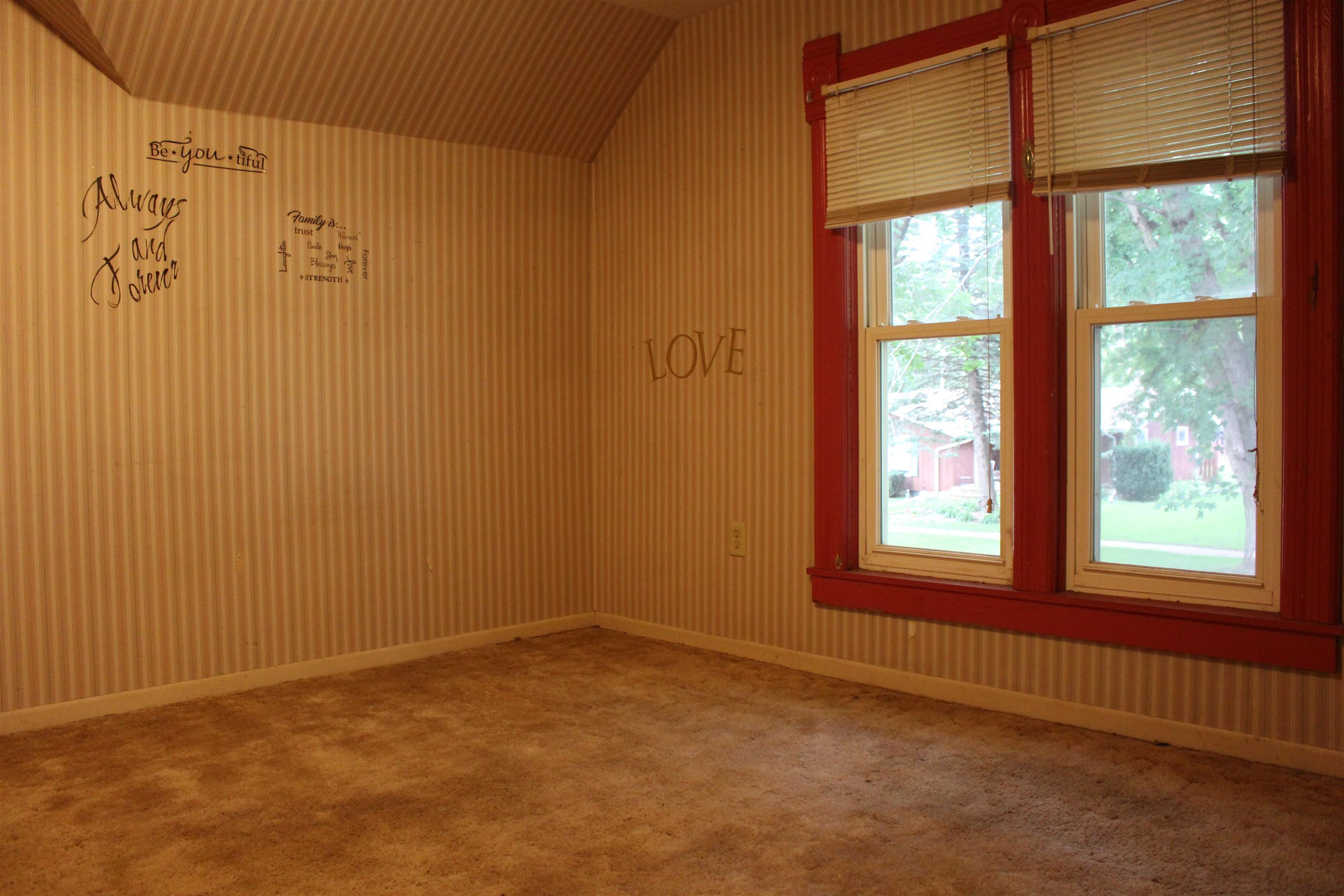 MLS #251119