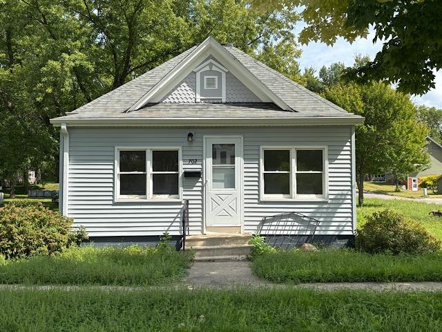 702 5th, Estherville, IA 51334 