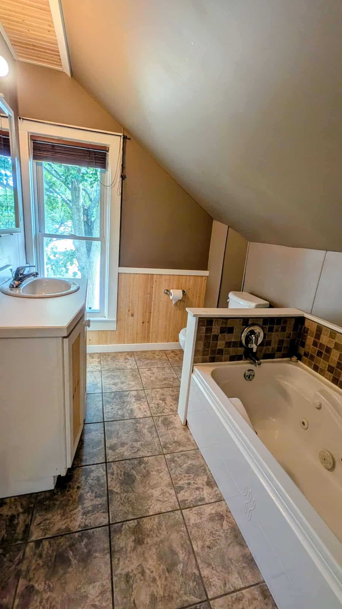 MLS #251142