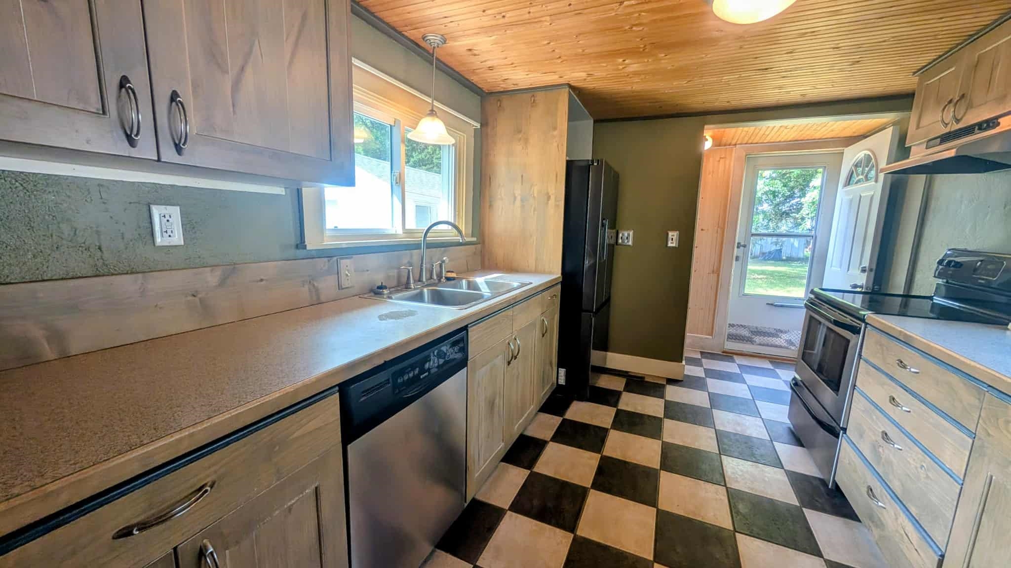MLS #251142