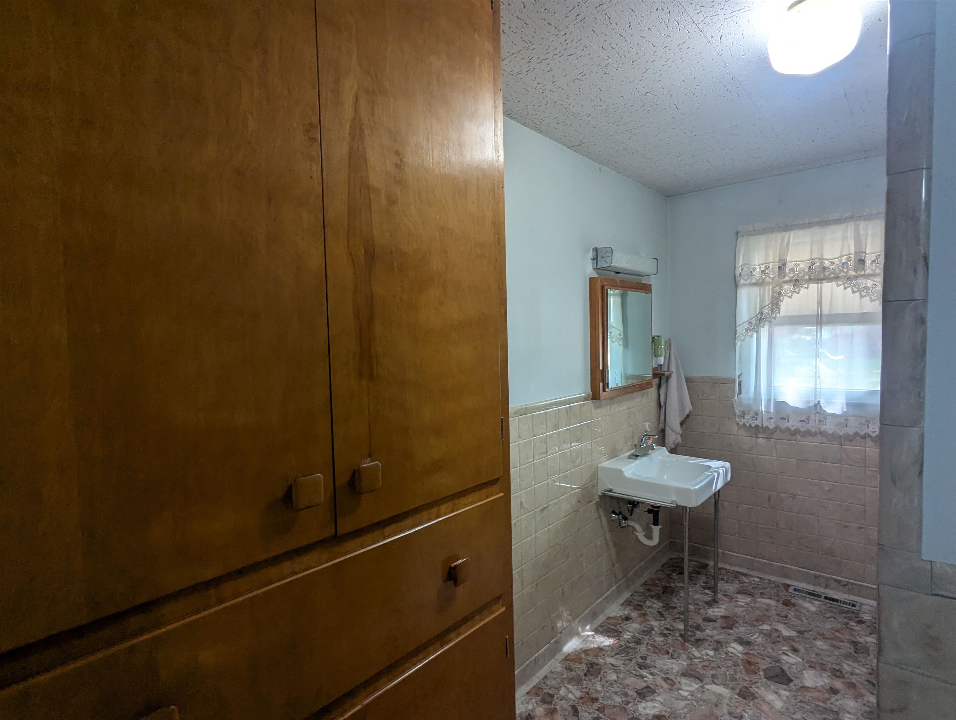 MLS #251158