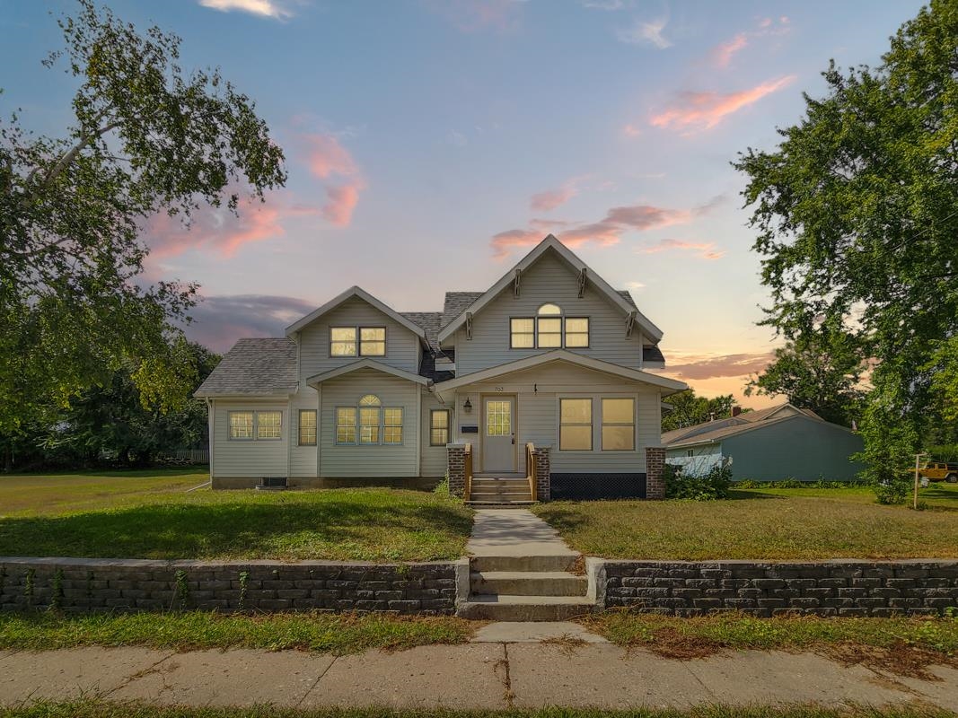 703 Des Moines Street Street, Emmetsburg, IA 50536 