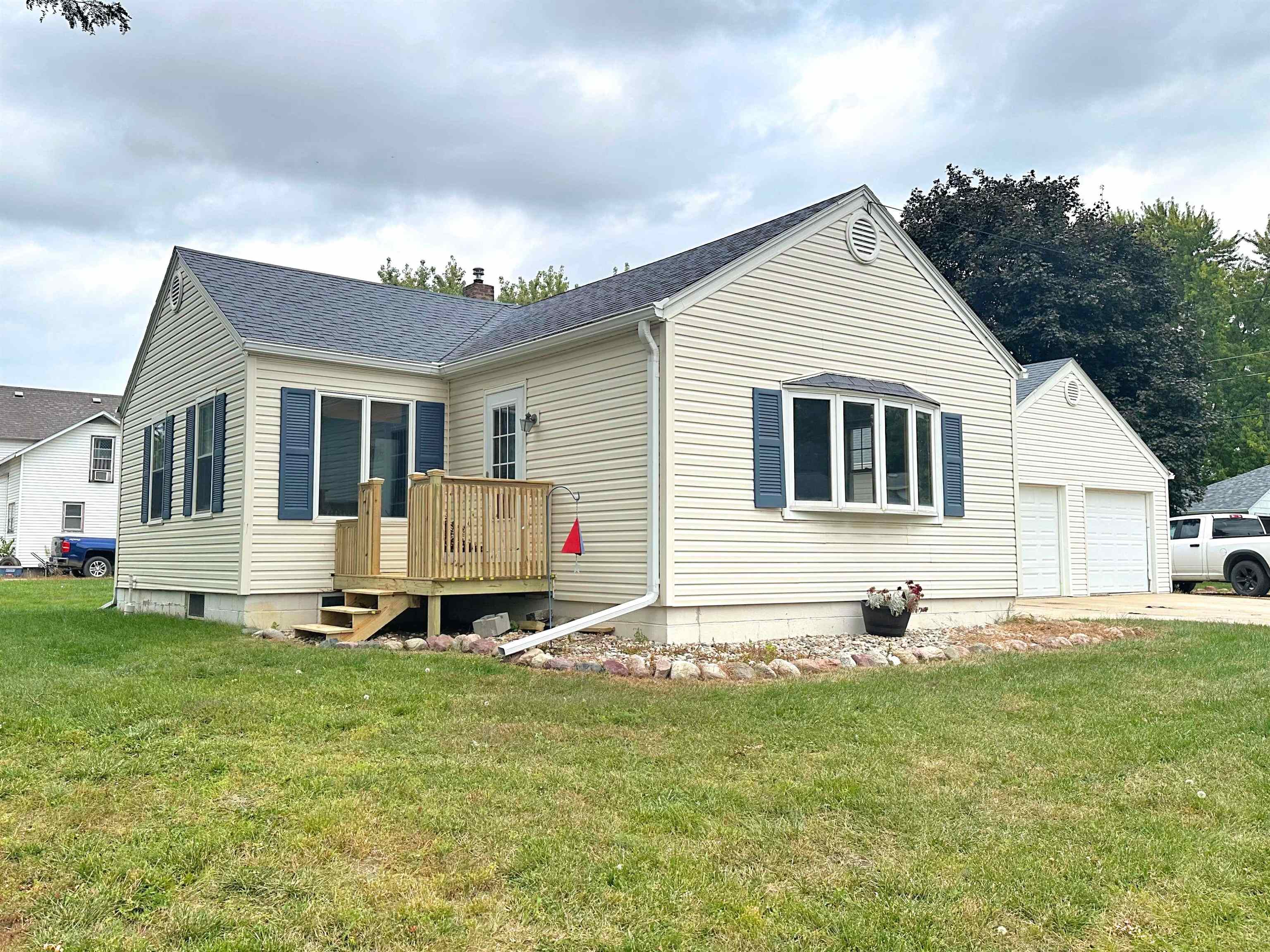 1608 Palmer Street, Emmetsburg, IA 50536 