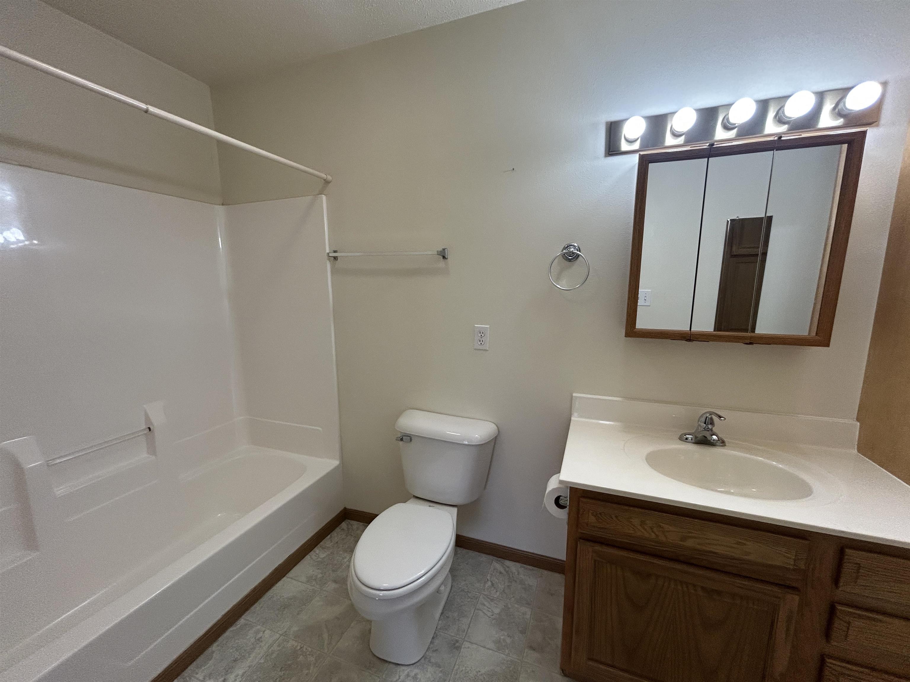 MLS #251173