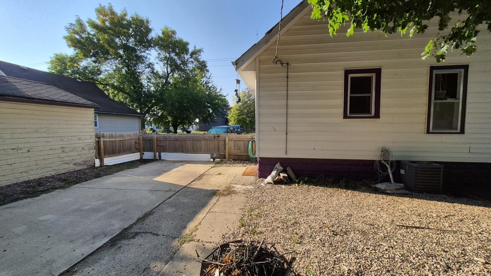 MLS #251176