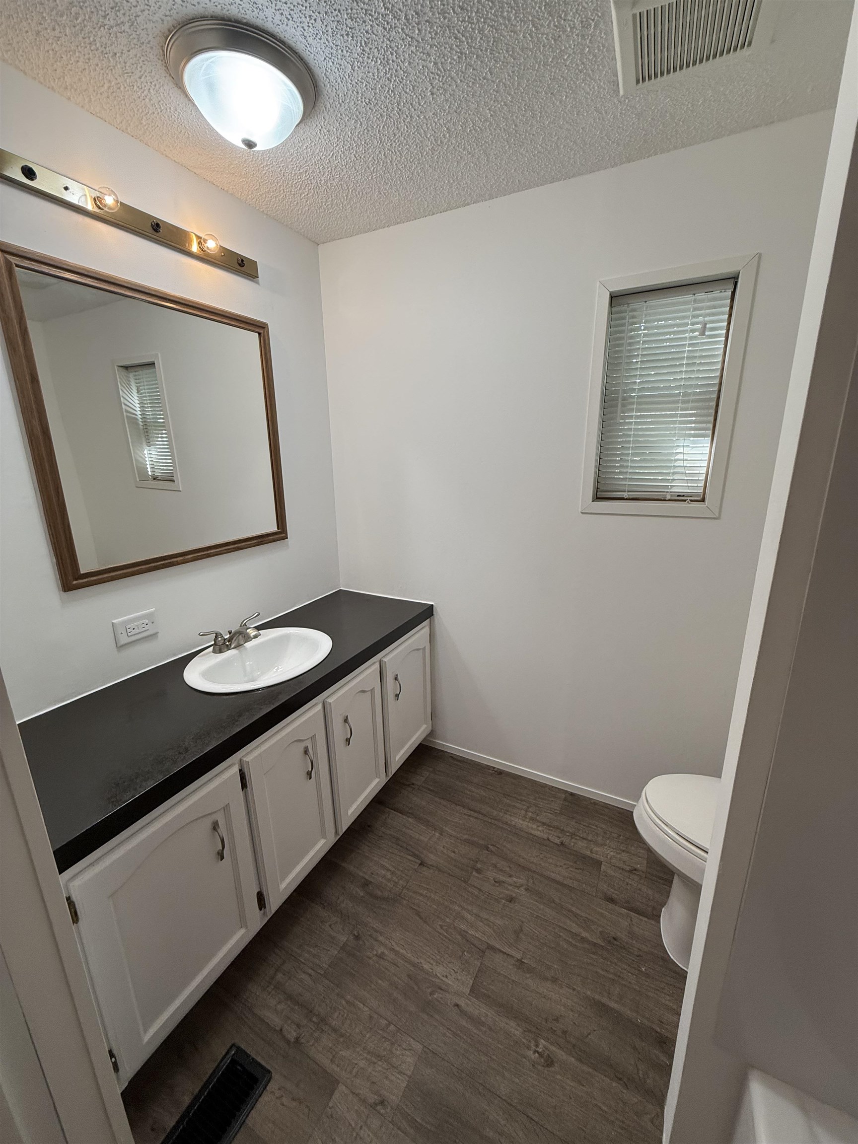 MLS #251195