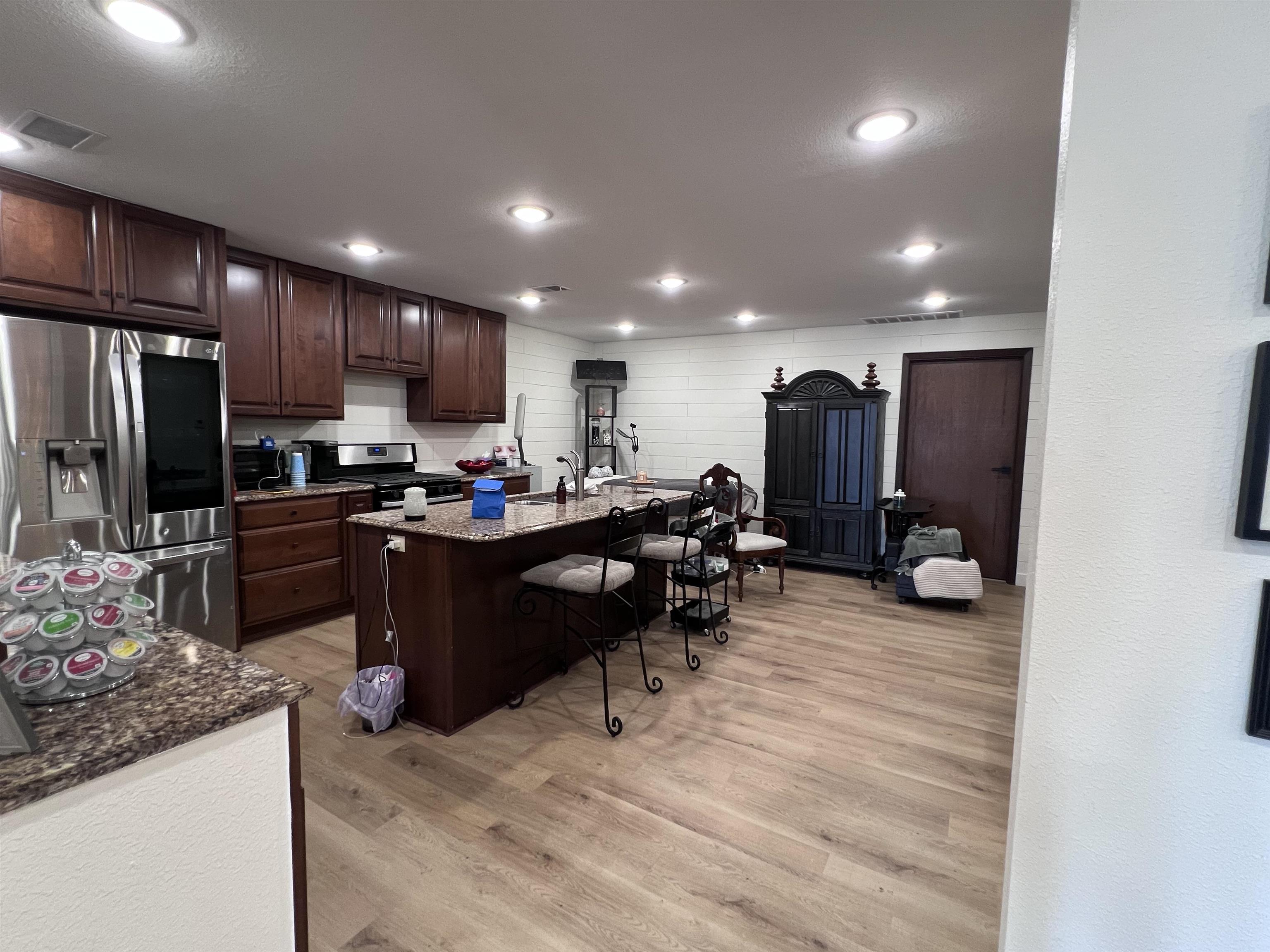 MLS #251201