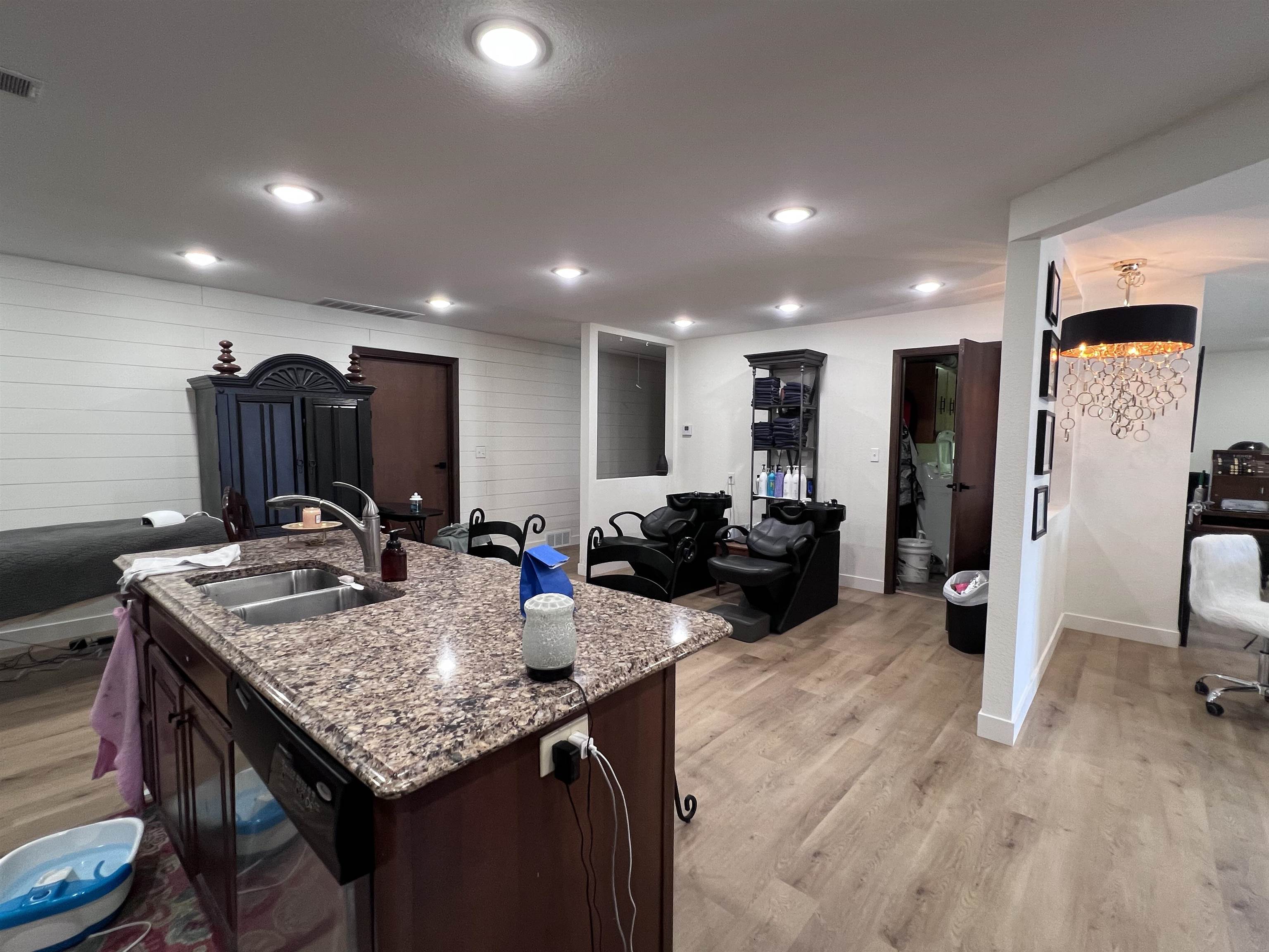 MLS #251201