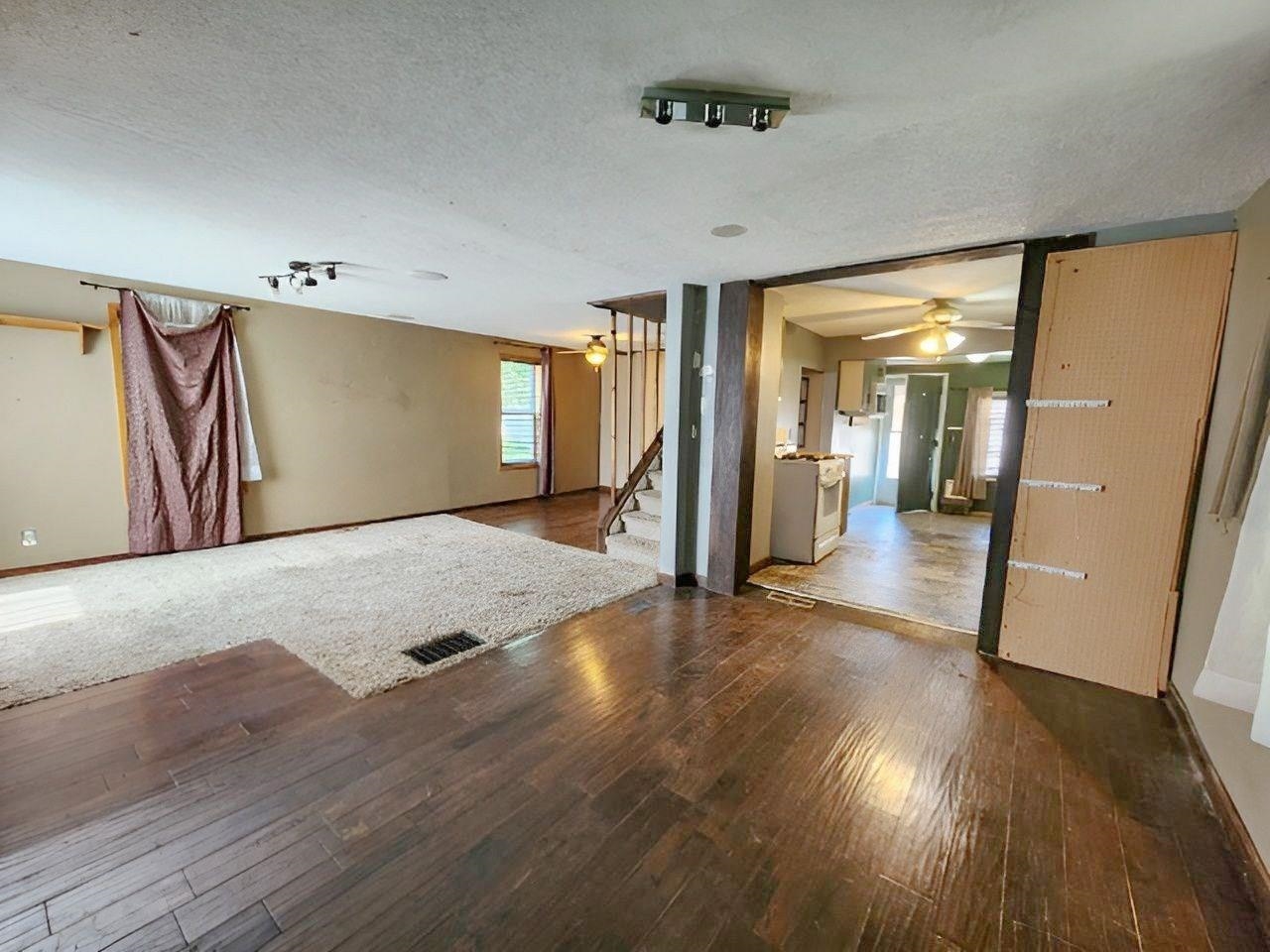MLS #251209