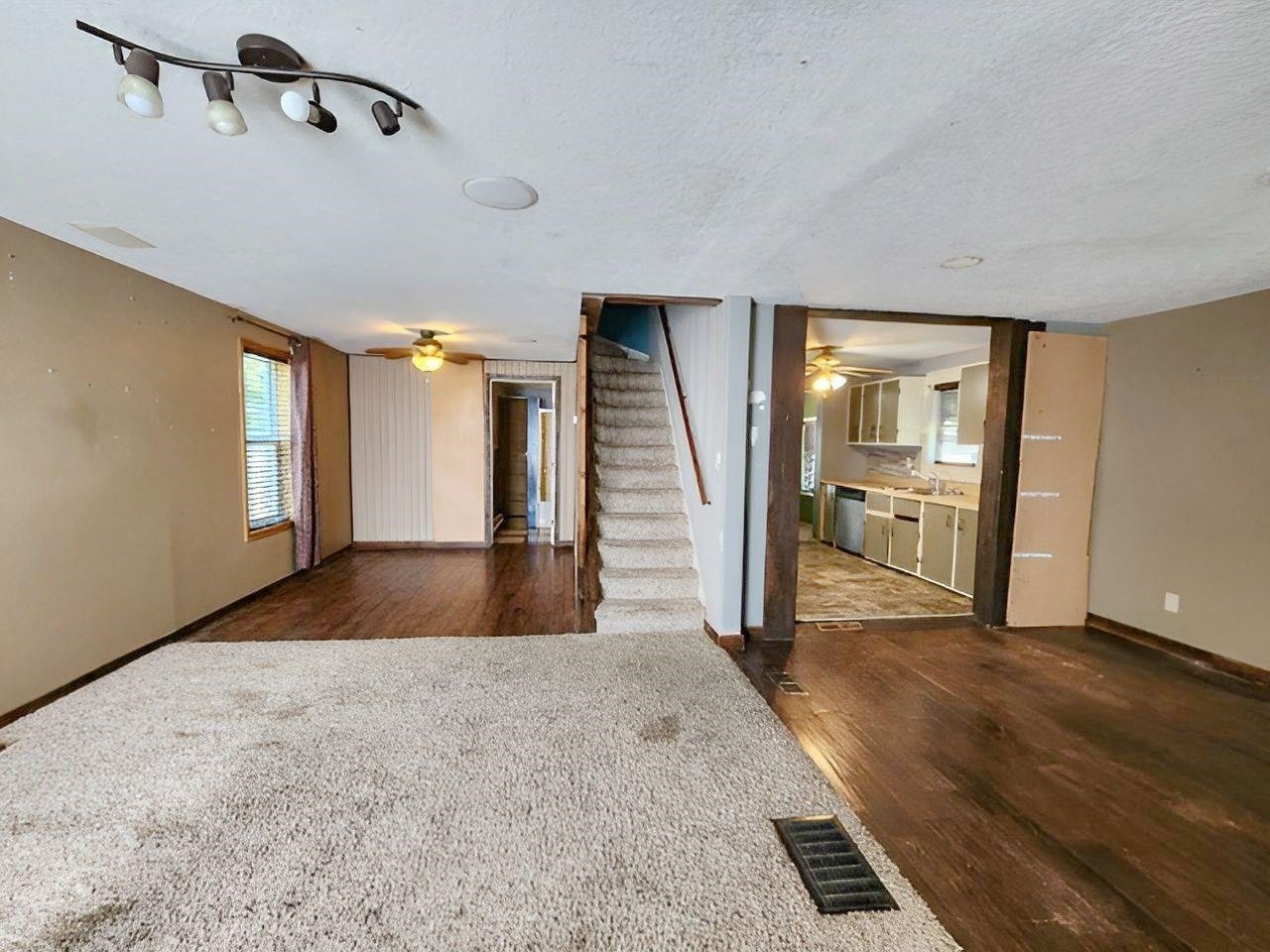 MLS #251209
