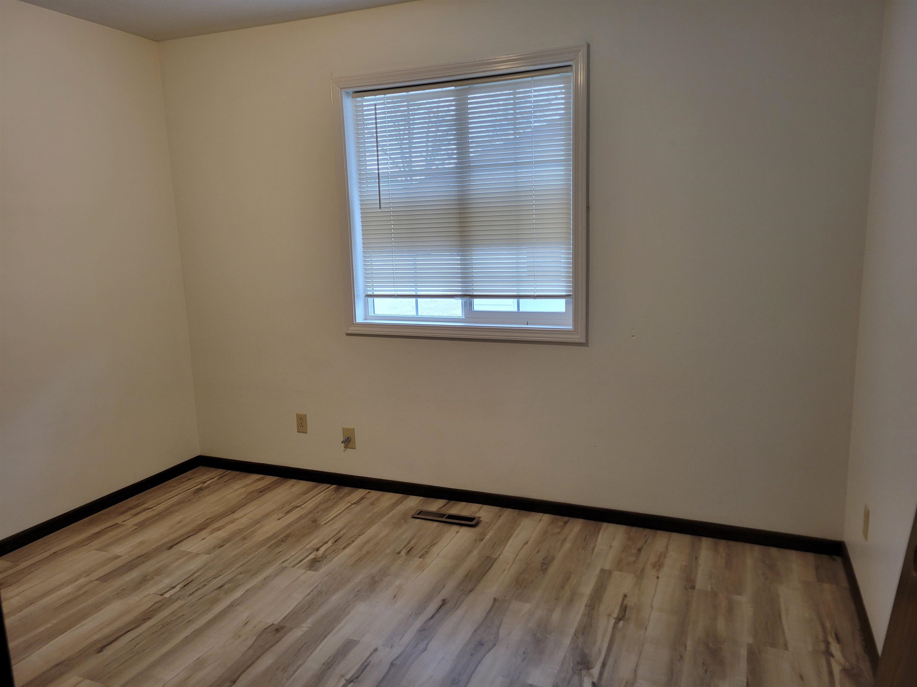 MLS #251214