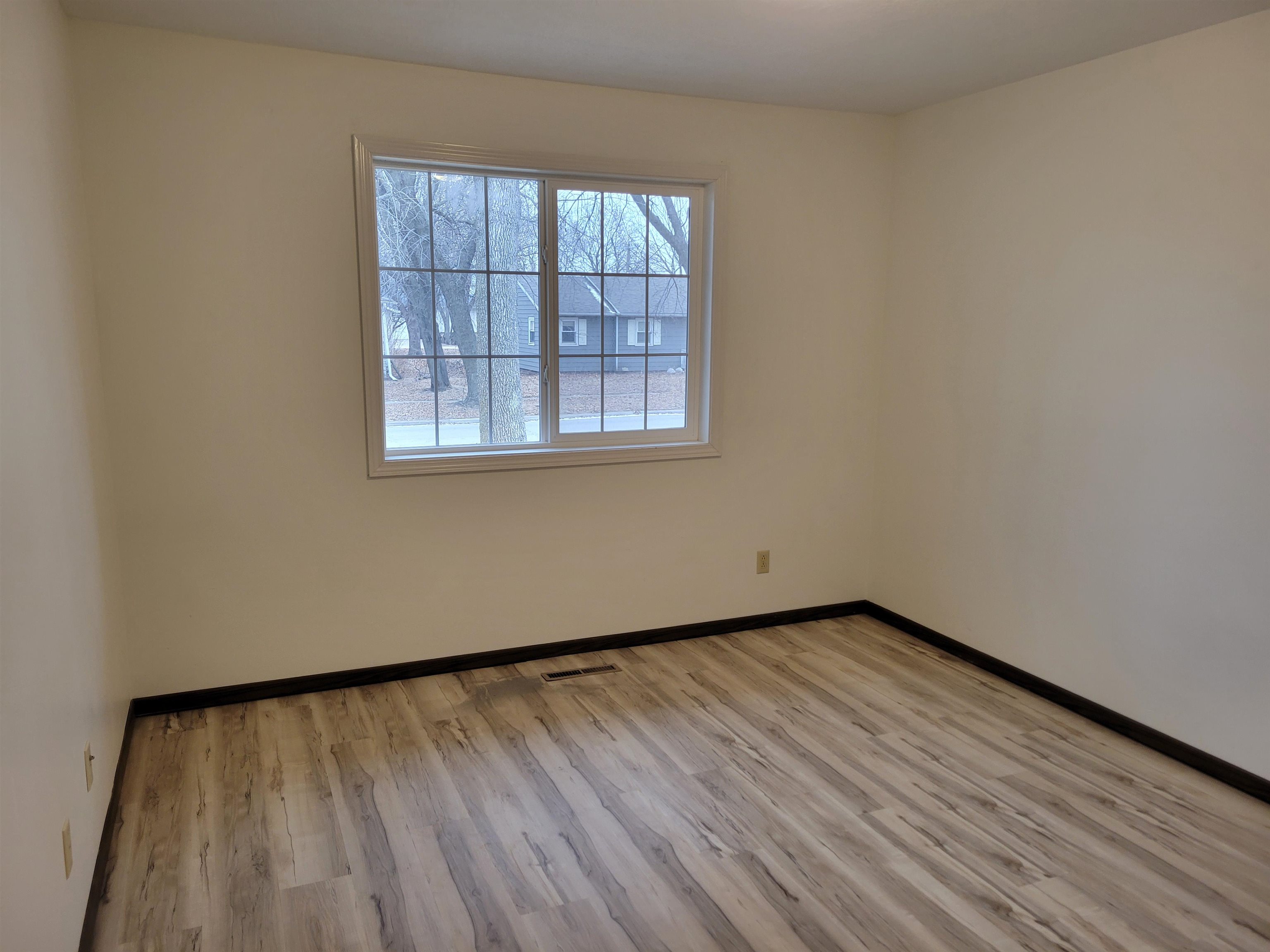 MLS #251214