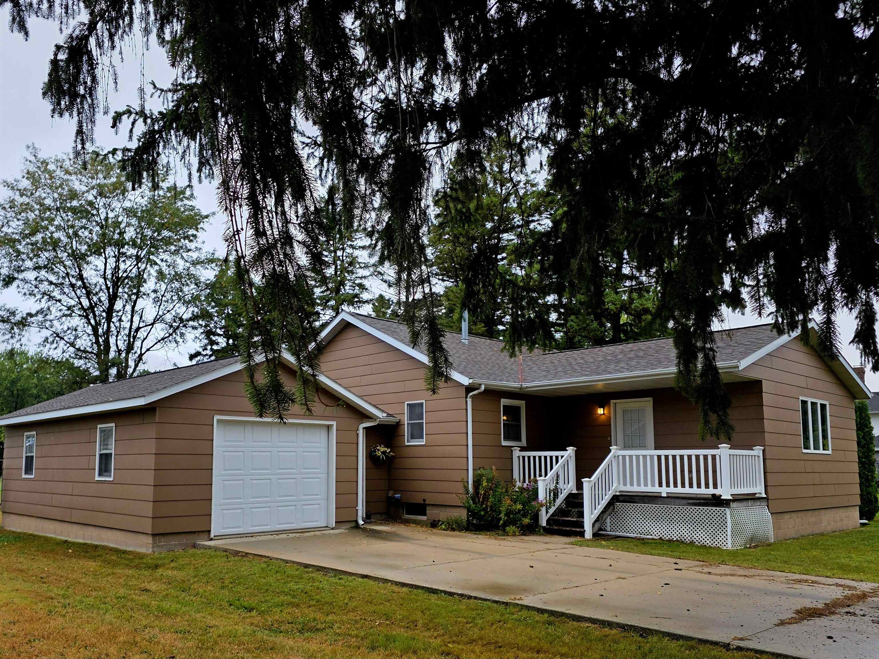 106 Sherman, Marathon, IA 50565 