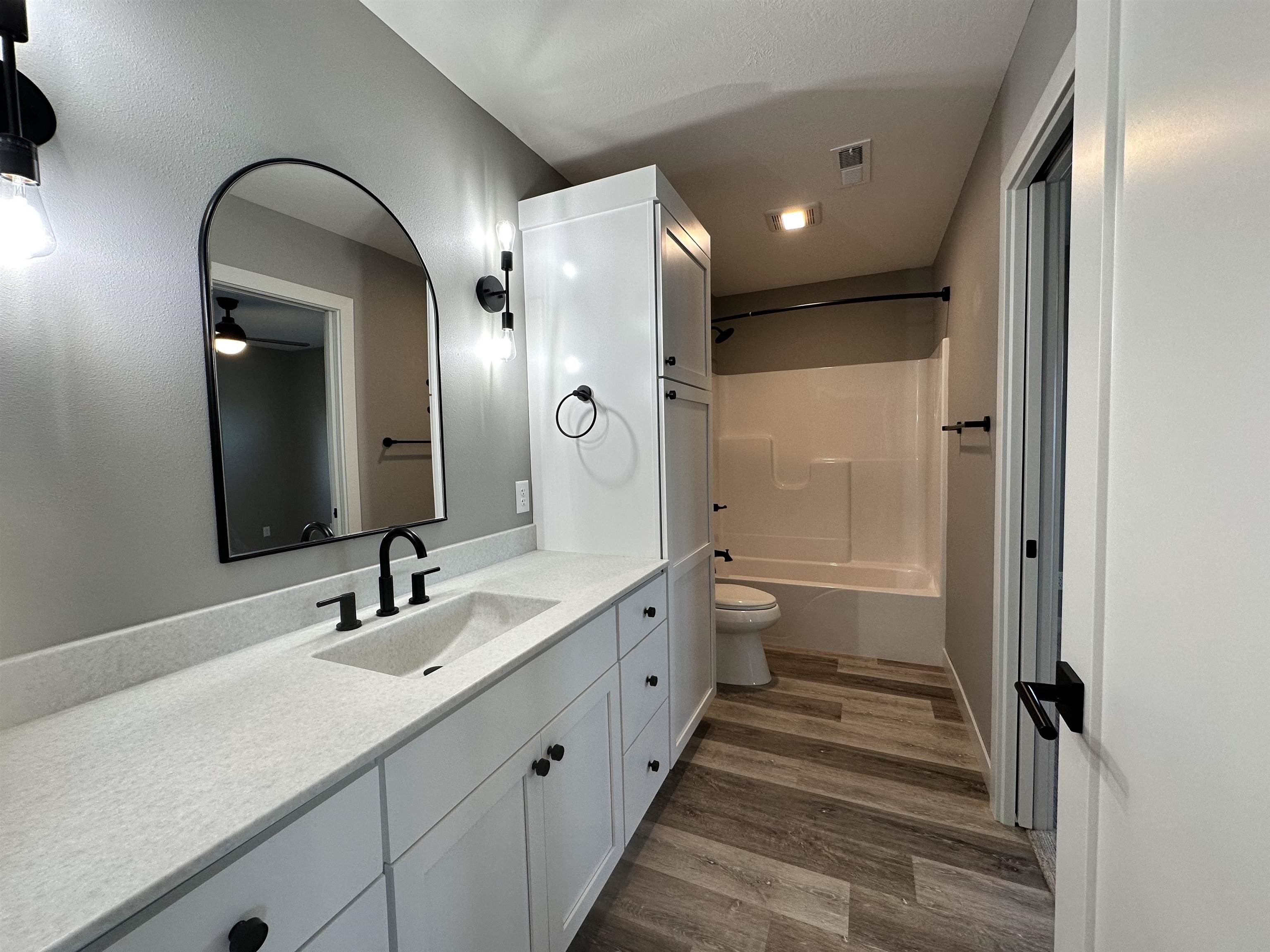 MLS #251225