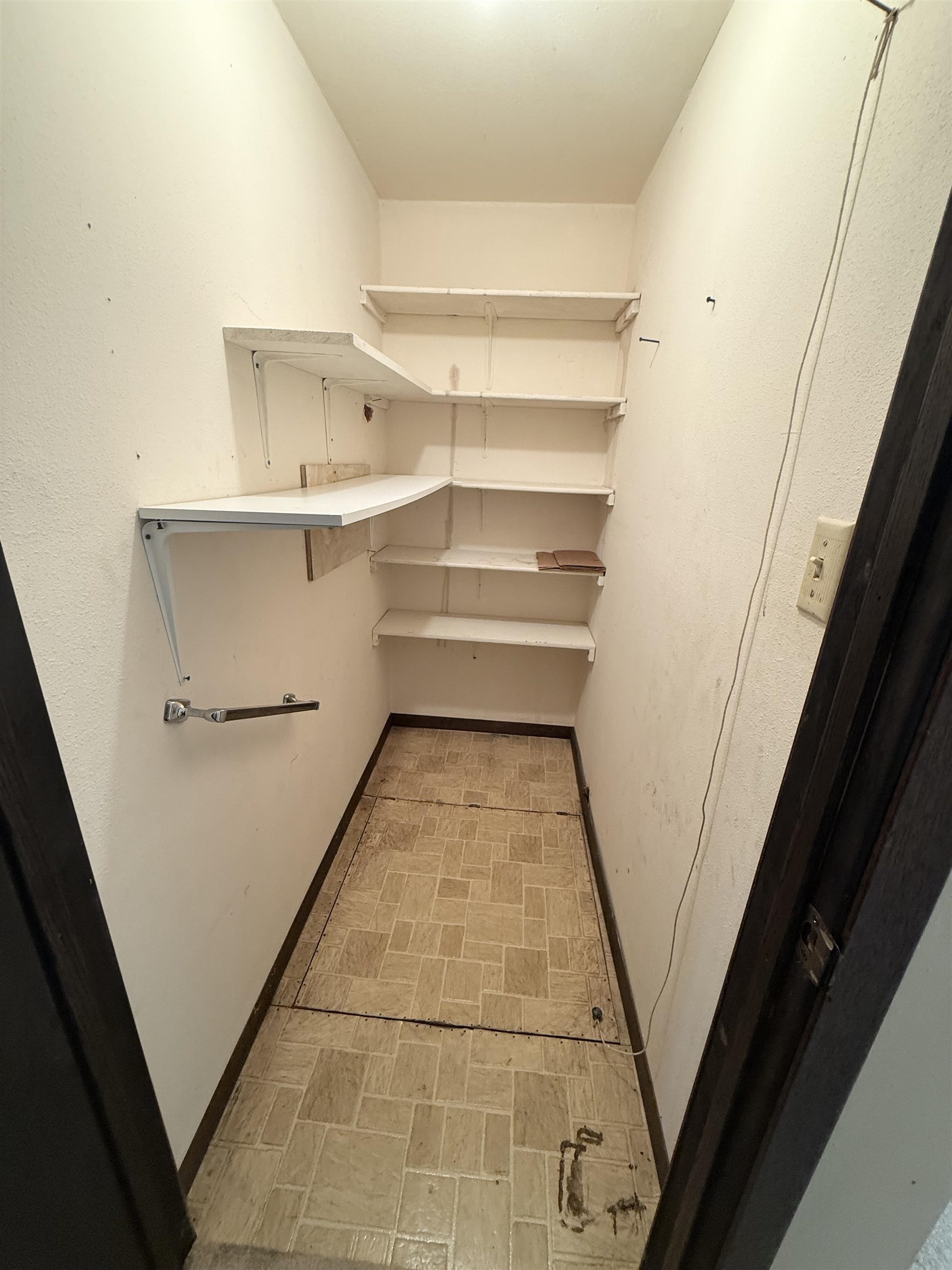 MLS #251227
