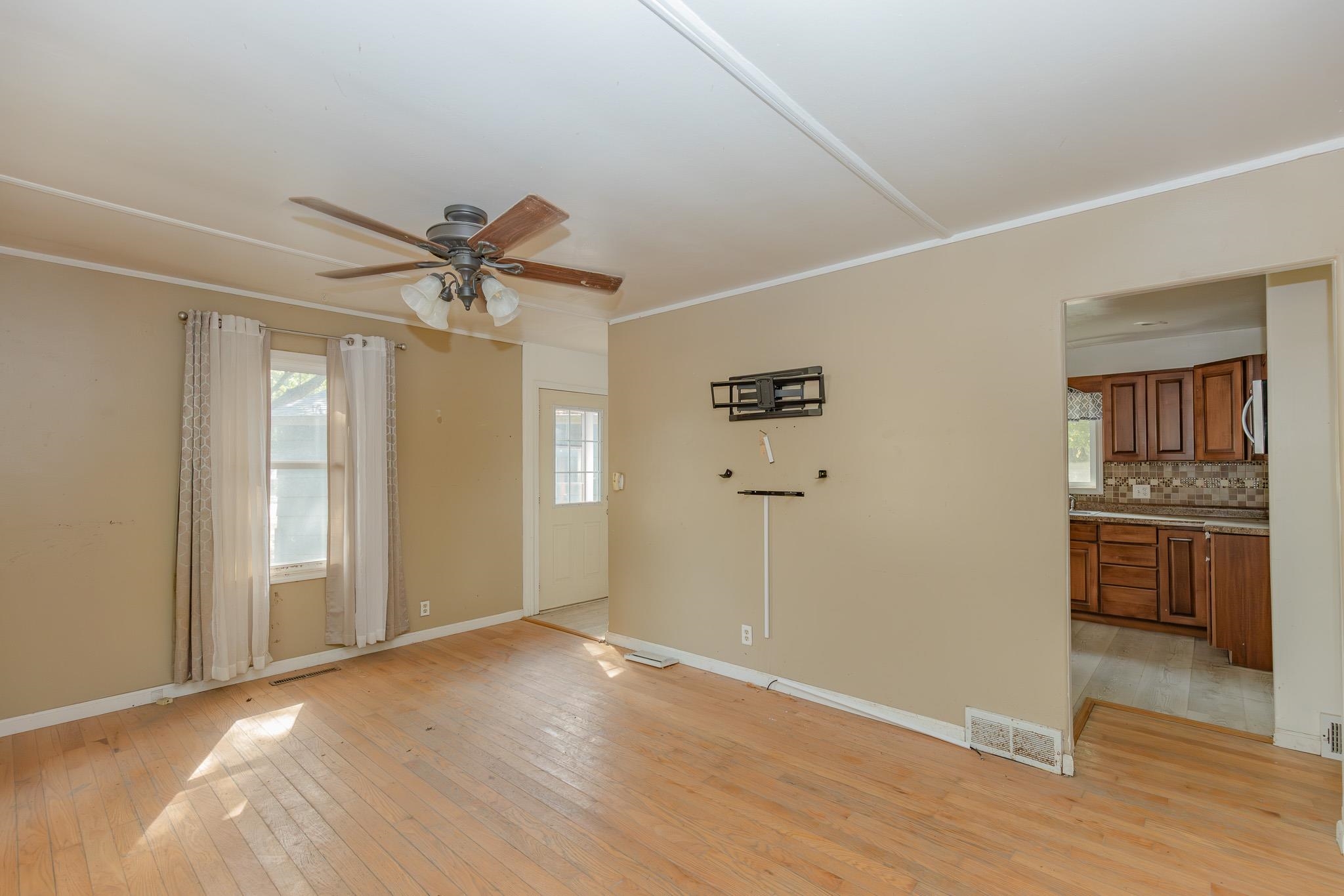 MLS #251260