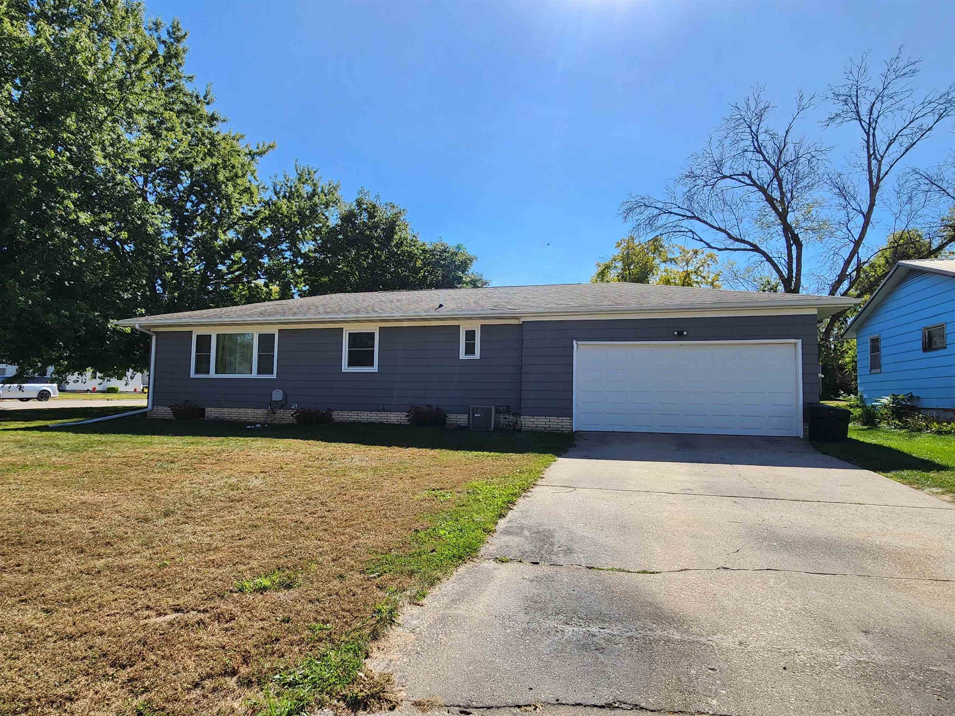 403 2nd Street, Pocahontas, IA 50574 