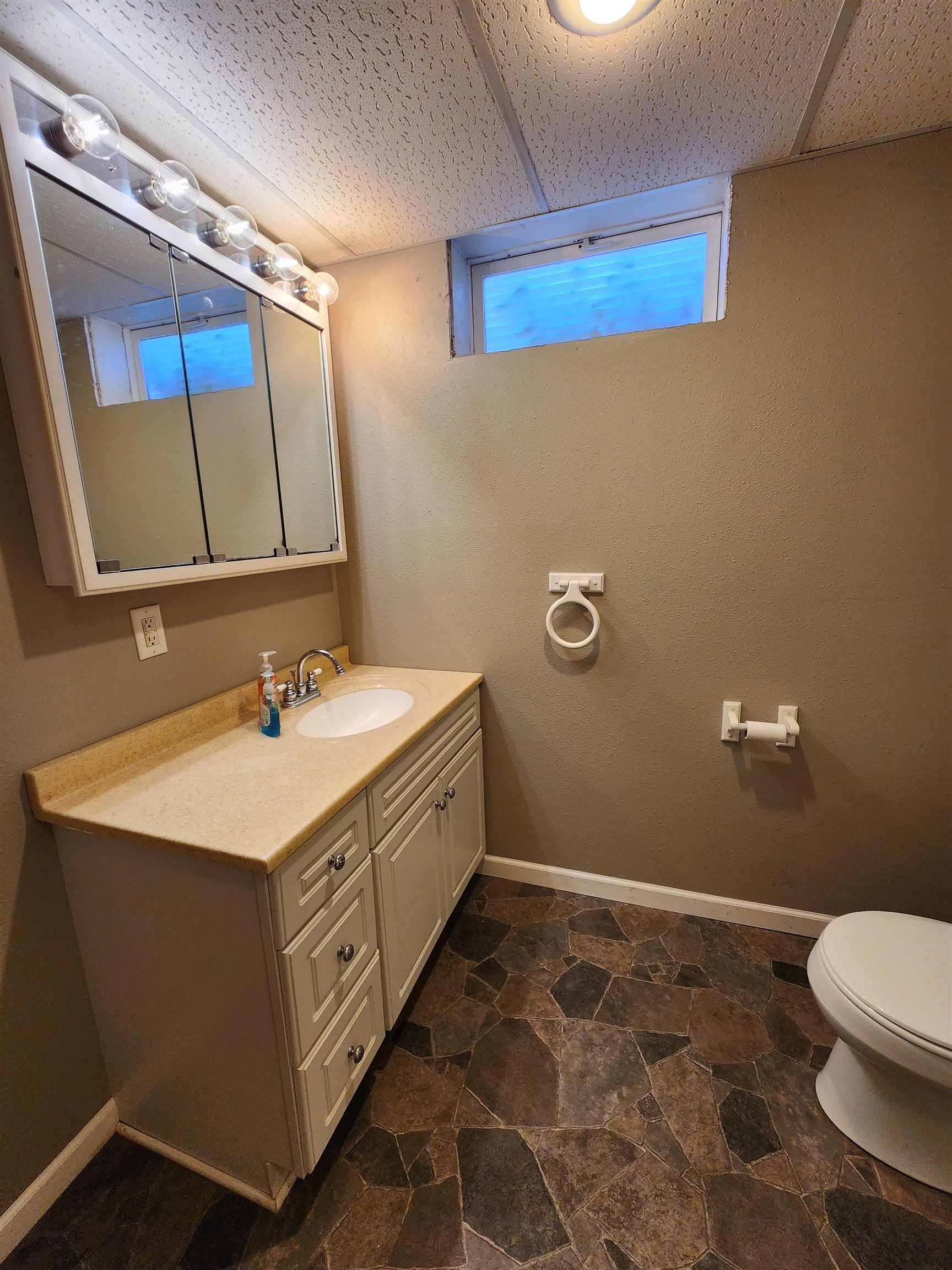 MLS #251262