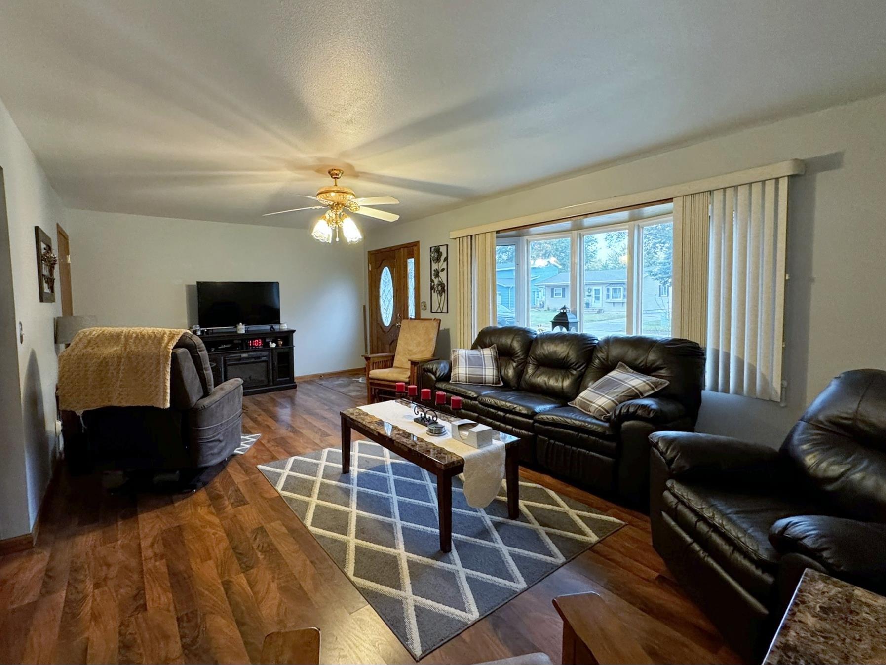 MLS #251352
