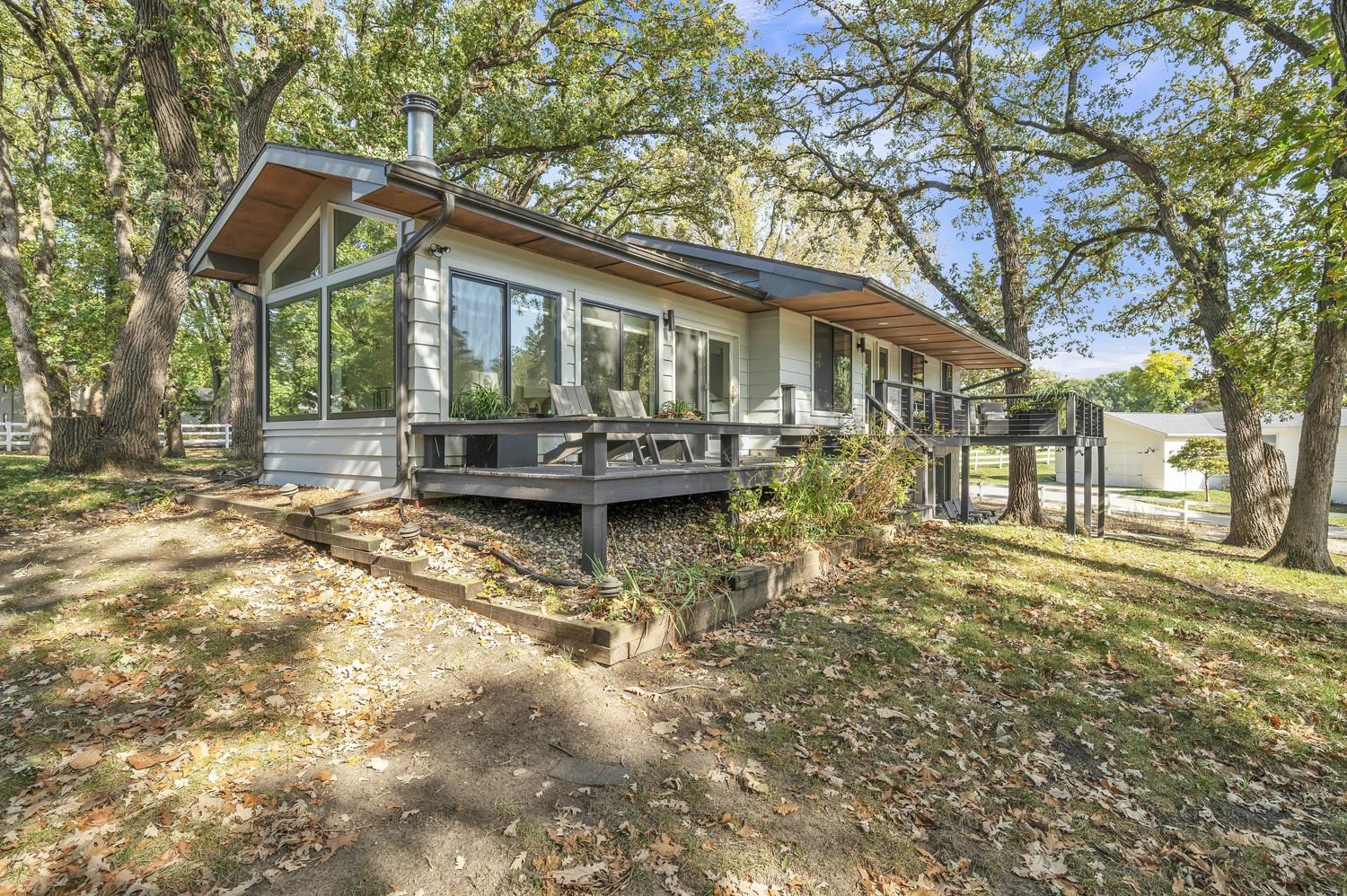 1800 Lakeshore Drive, Okoboji, IA 51355 