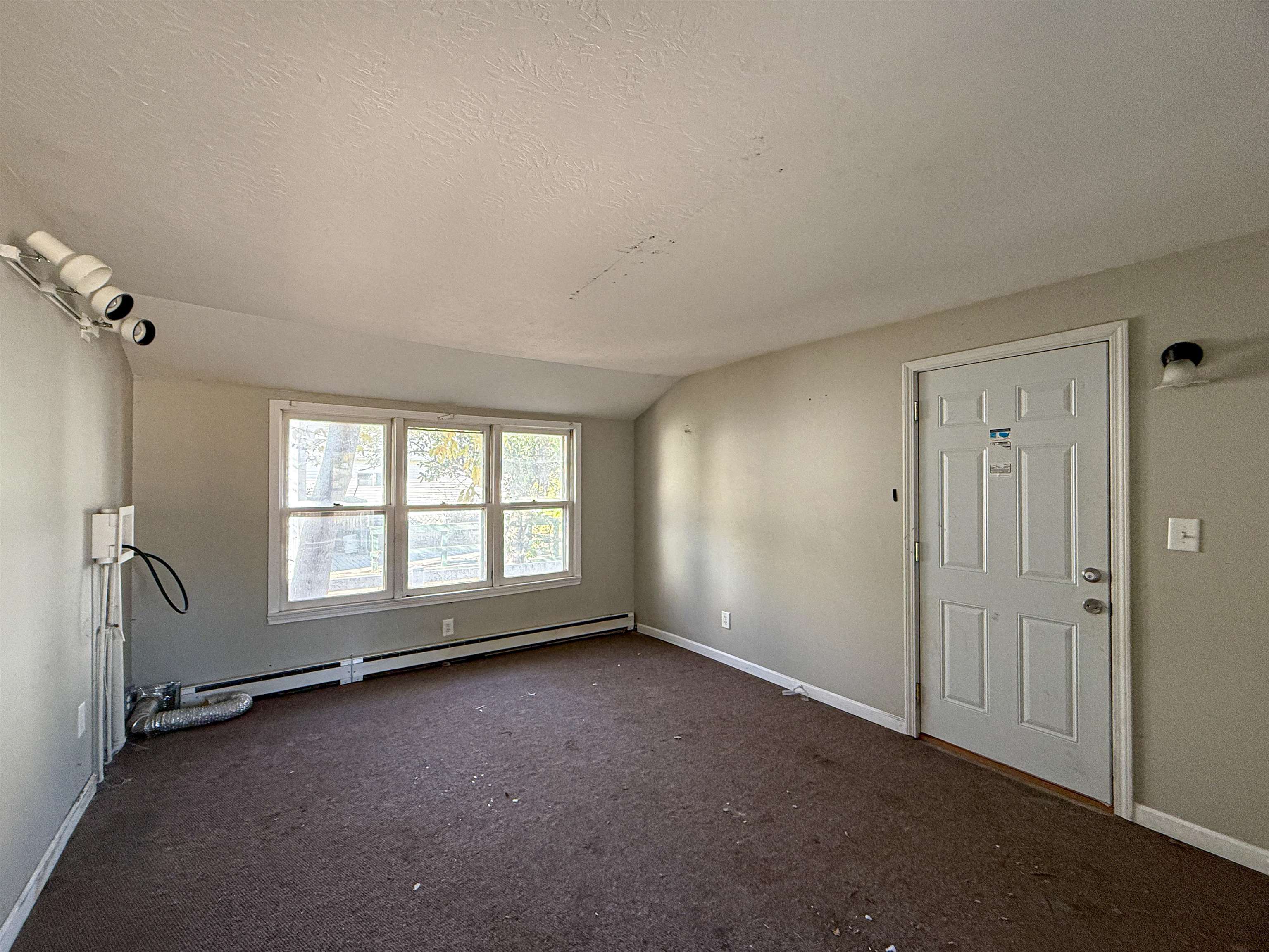 MLS #251370