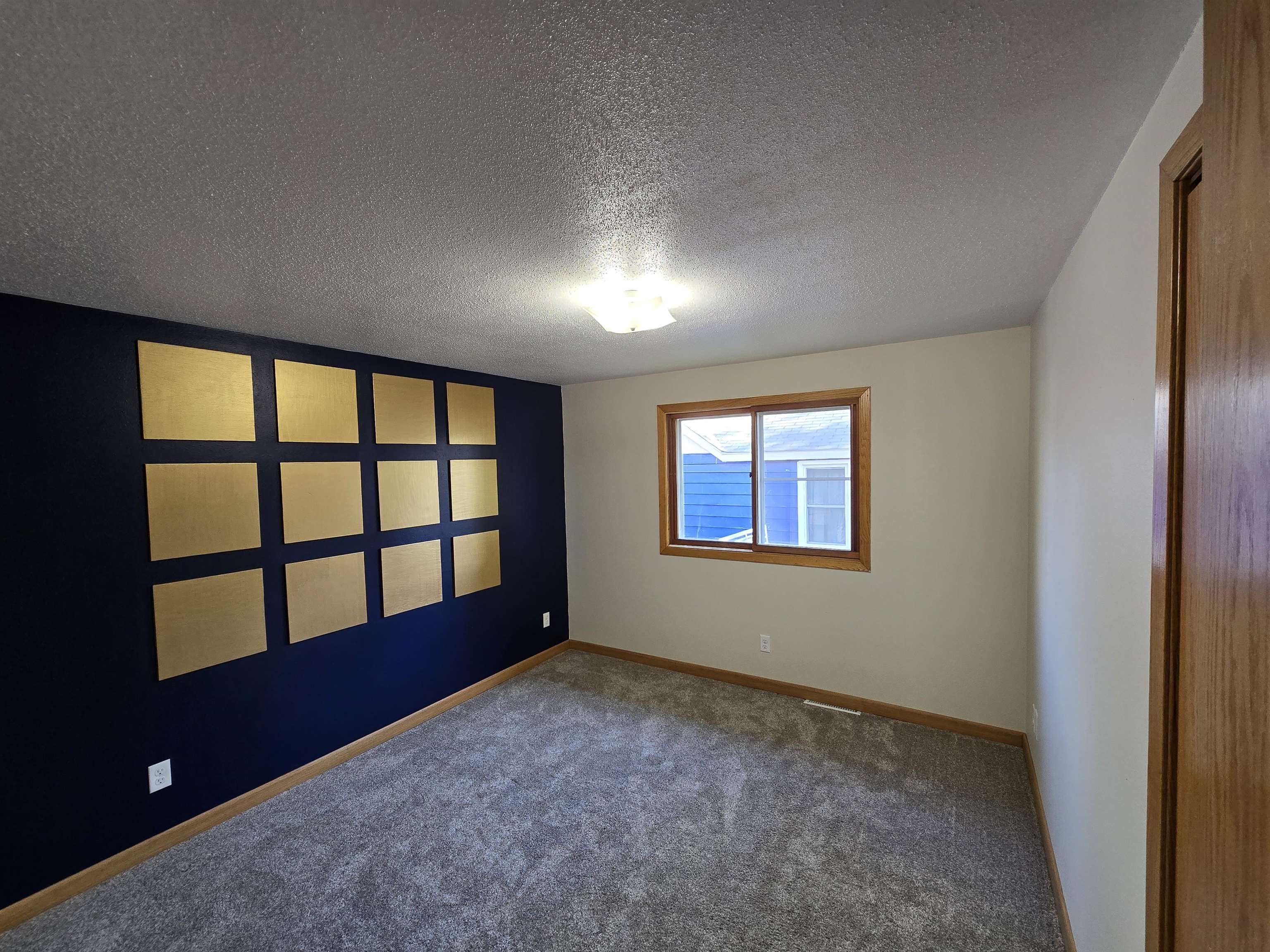 MLS #251381